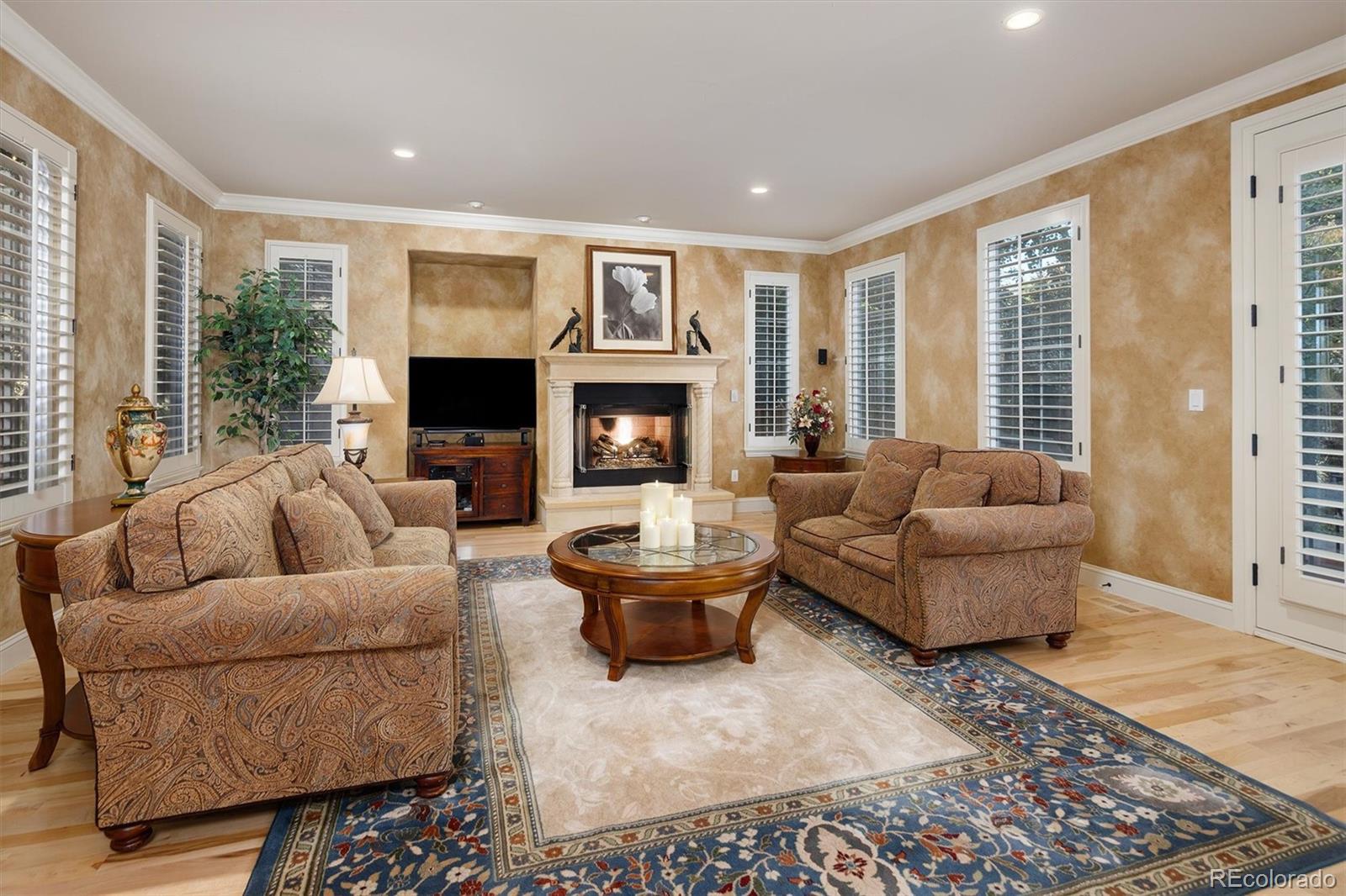 MLS Image #13 for 8027 e 24th avenue,denver, Colorado