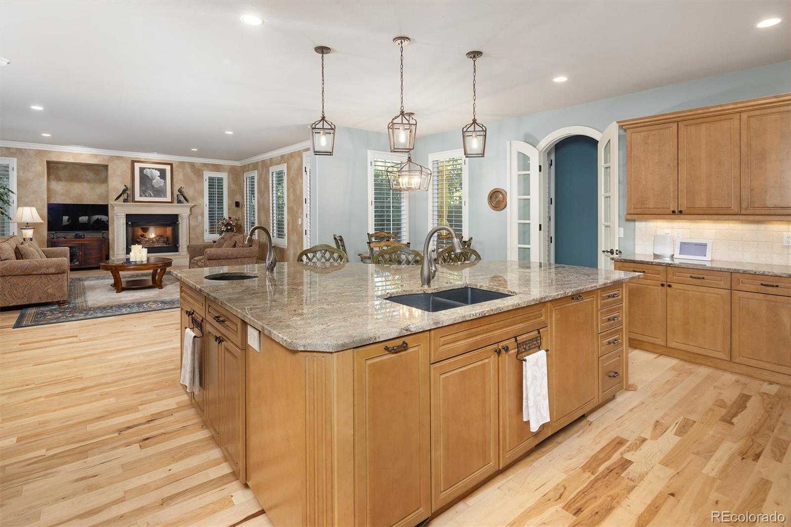 MLS Image #5 for 8027 e 24th avenue,denver, Colorado