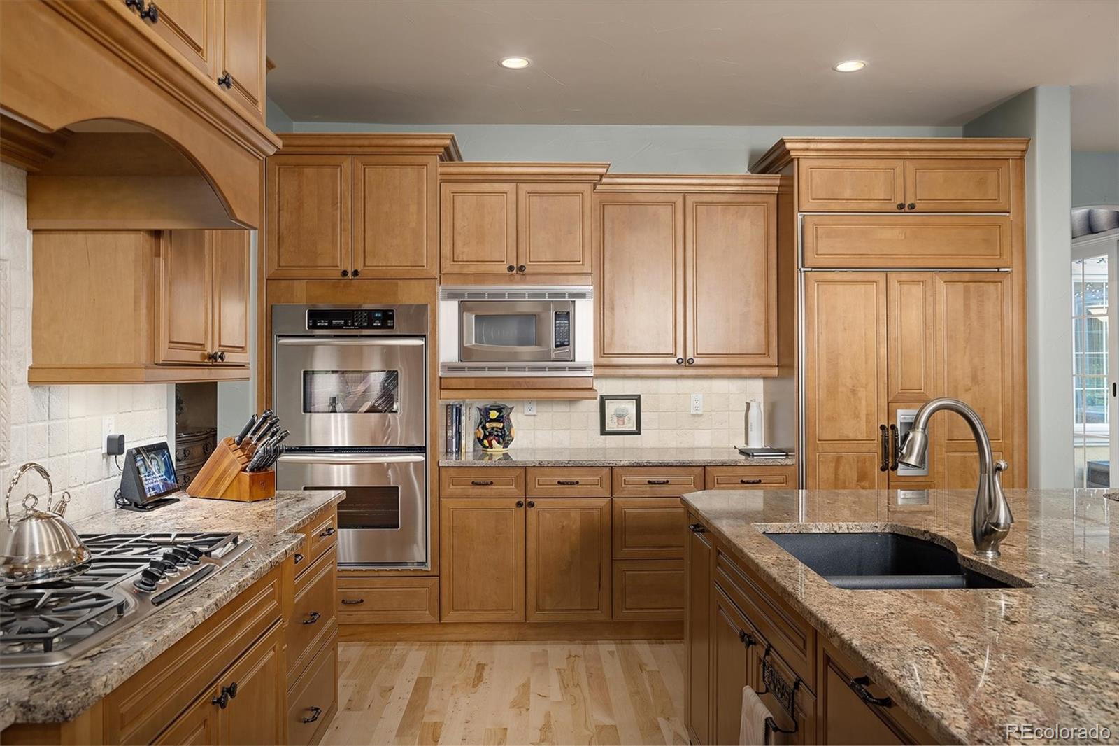 MLS Image #9 for 8027 e 24th avenue,denver, Colorado