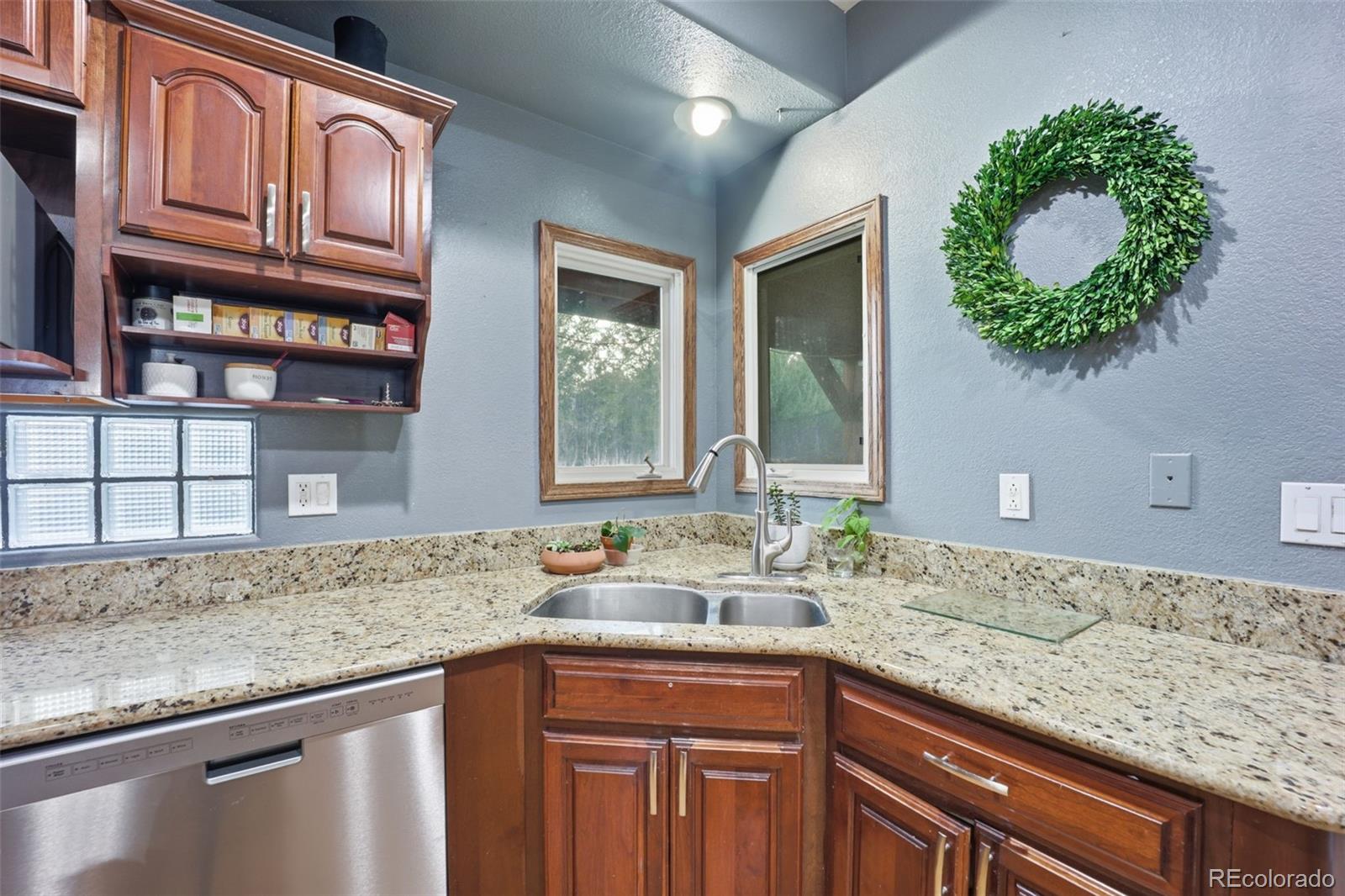 MLS Image #7 for 134  san carlos road,pueblo, Colorado