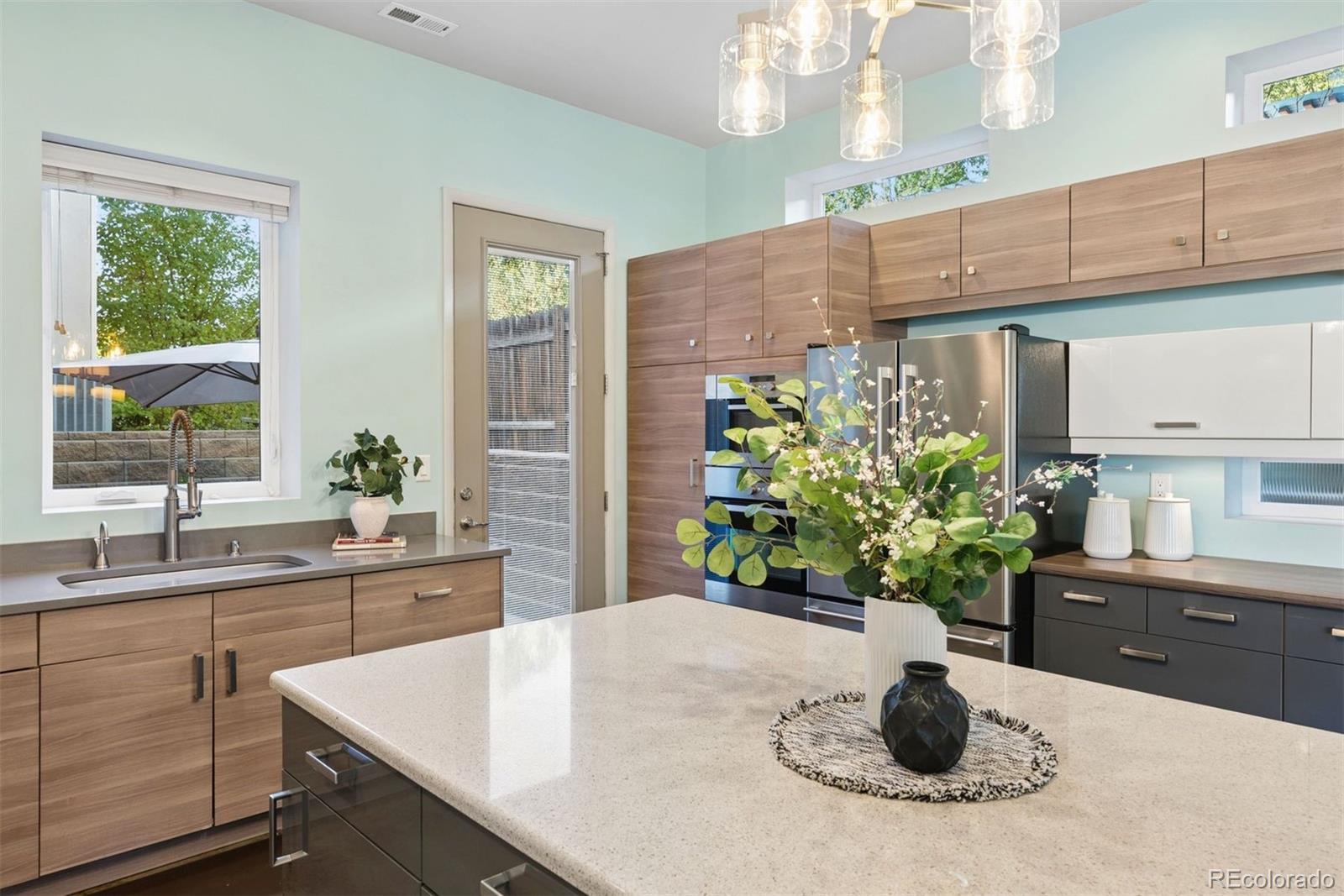 MLS Image #18 for 815 w jefferson street,colorado springs, Colorado