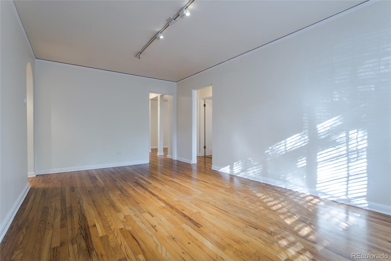 MLS Image #5 for 949 n emerson street,denver, Colorado