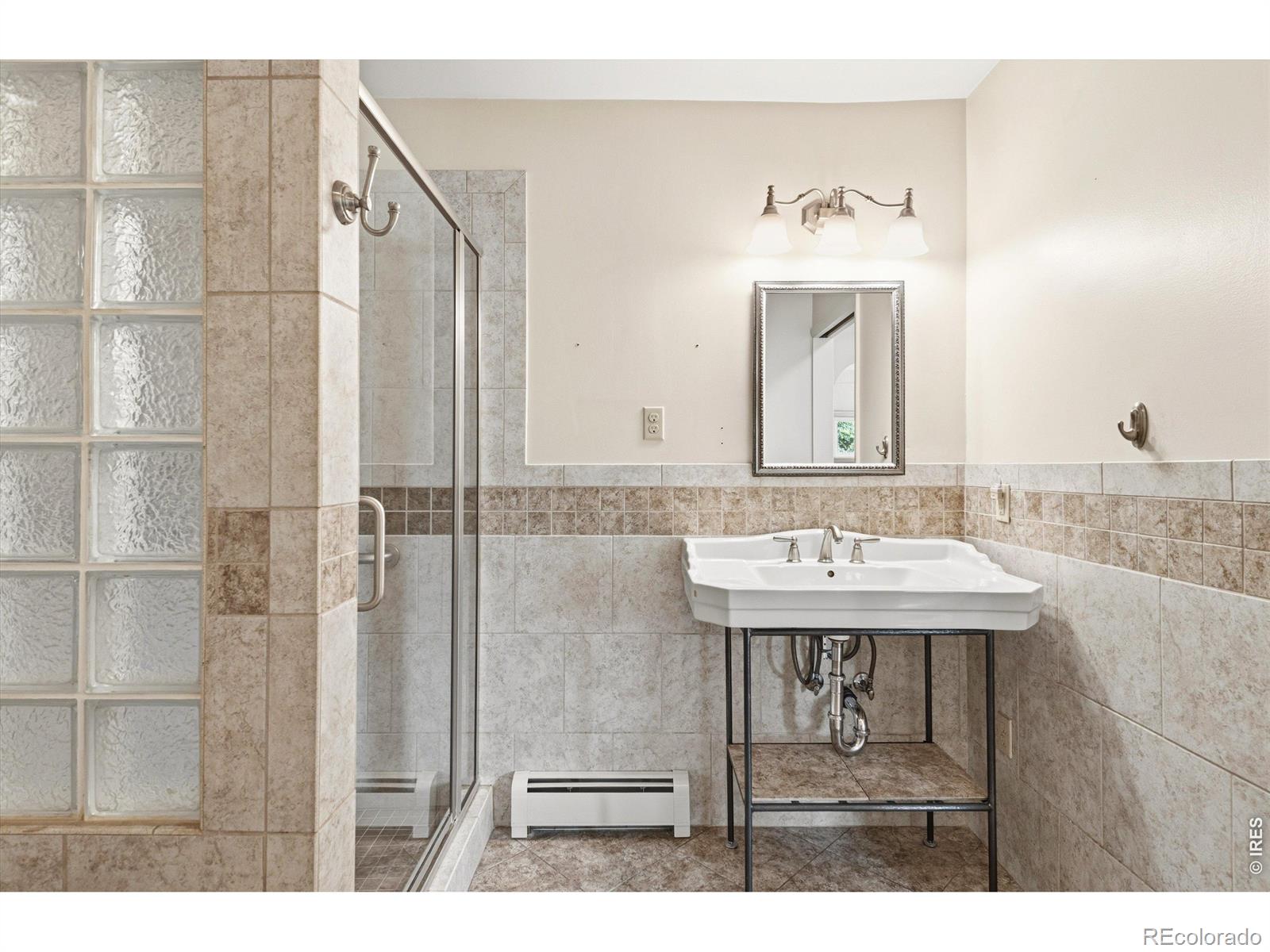MLS Image #19 for 4447 s acoma street,englewood, Colorado