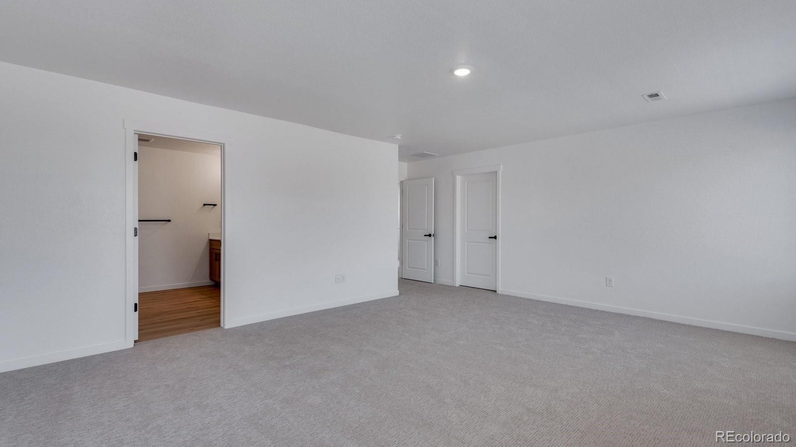 MLS Image #15 for 1913  sorghum way,johnstown, Colorado