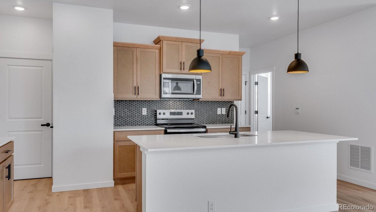 MLS Image #2 for 1913  sorghum way,johnstown, Colorado