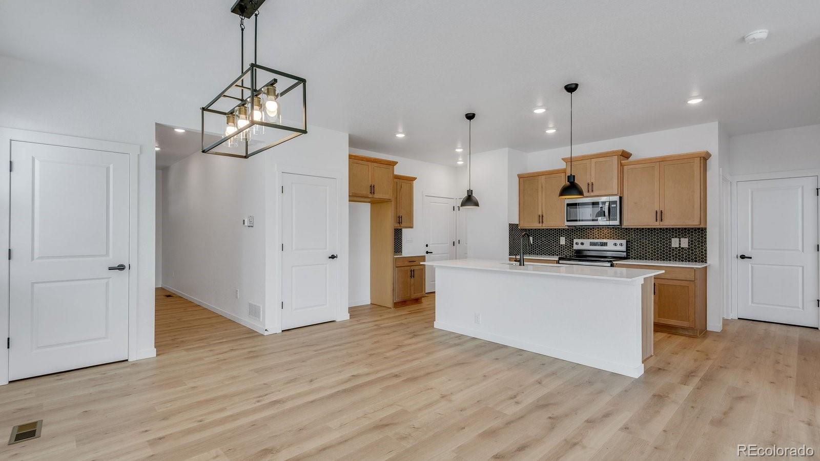 MLS Image #3 for 1913  sorghum way,johnstown, Colorado
