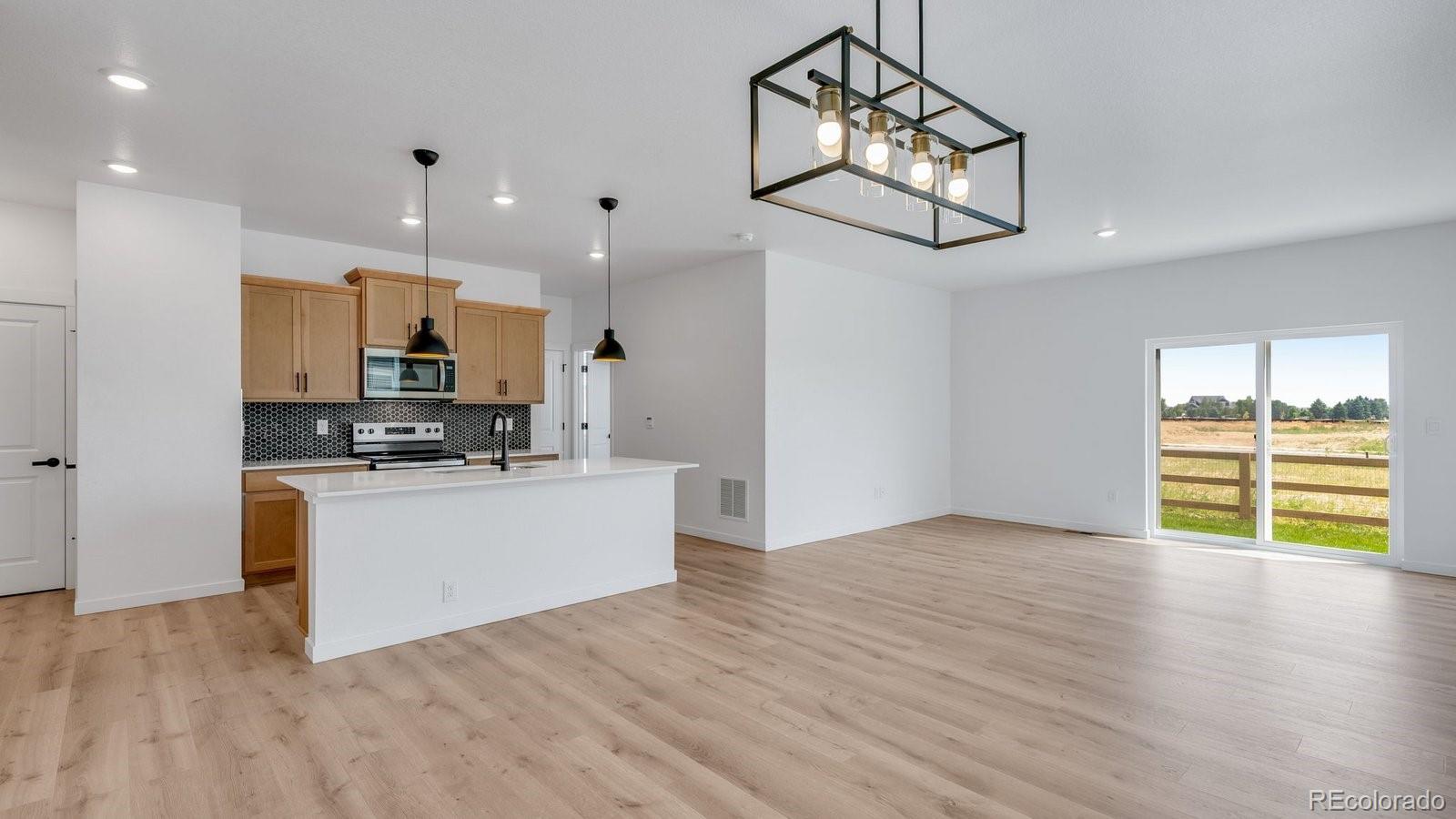 MLS Image #8 for 1913  sorghum way,johnstown, Colorado