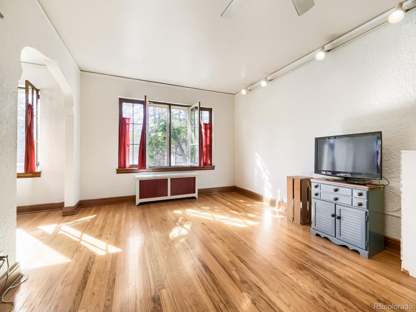 MLS Image #2 for 1050 n washington street,denver, Colorado