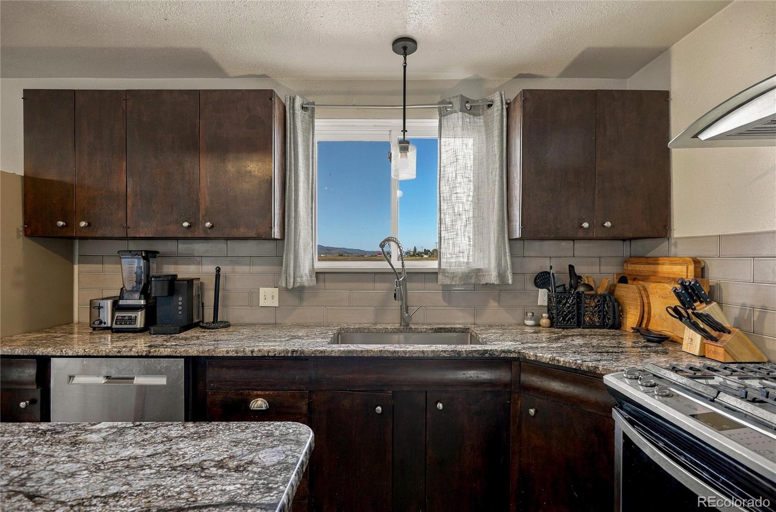 MLS Image #12 for 1022 w county road 6 ,monte vista, Colorado