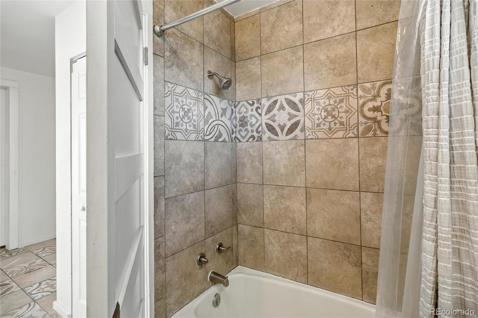 MLS Image #21 for 1022 w county road 6 ,monte vista, Colorado