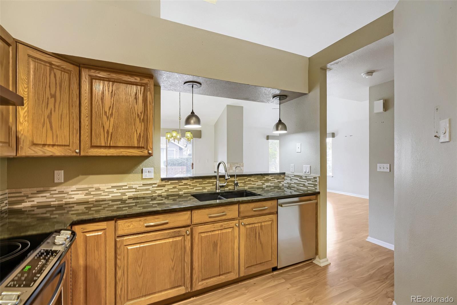 MLS Image #6 for 2135 s troy way,aurora, Colorado