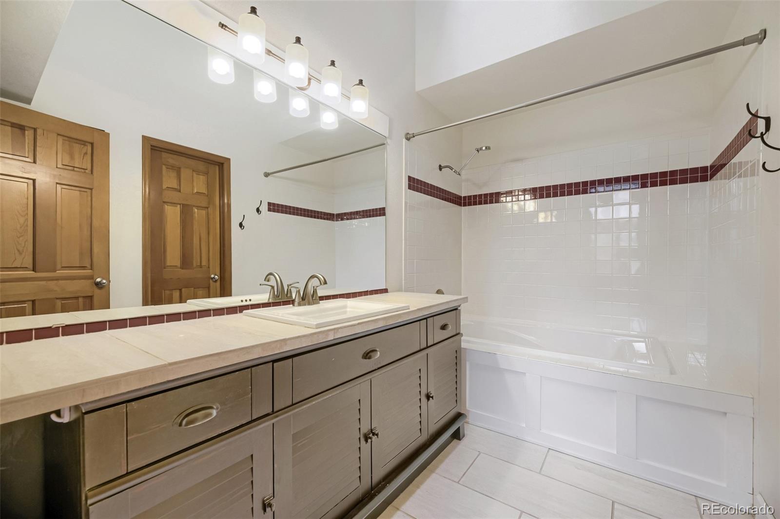 MLS Image #8 for 2135 s troy way,aurora, Colorado