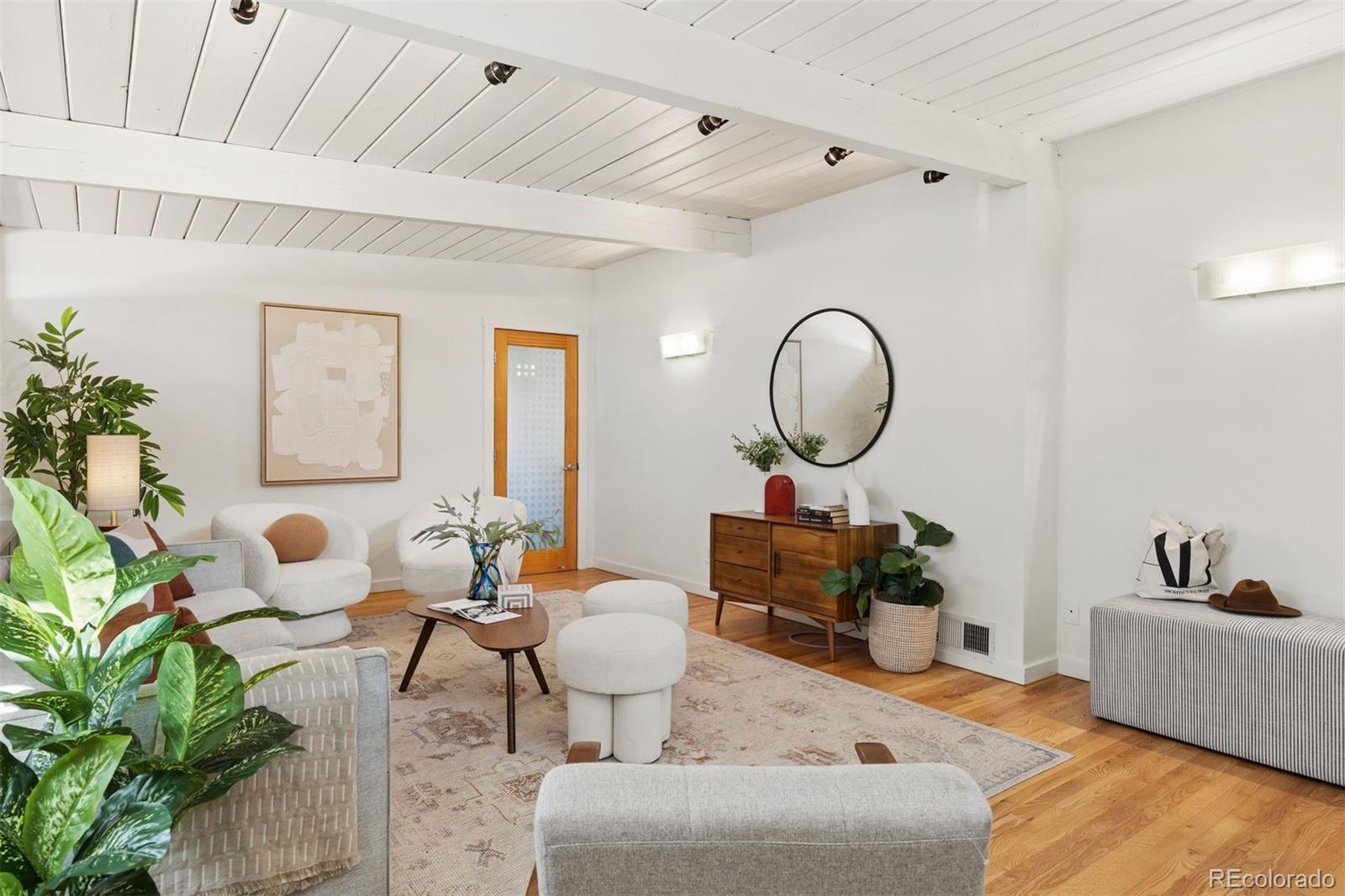 MLS Image #8 for 1360 s dahlia street,denver, Colorado