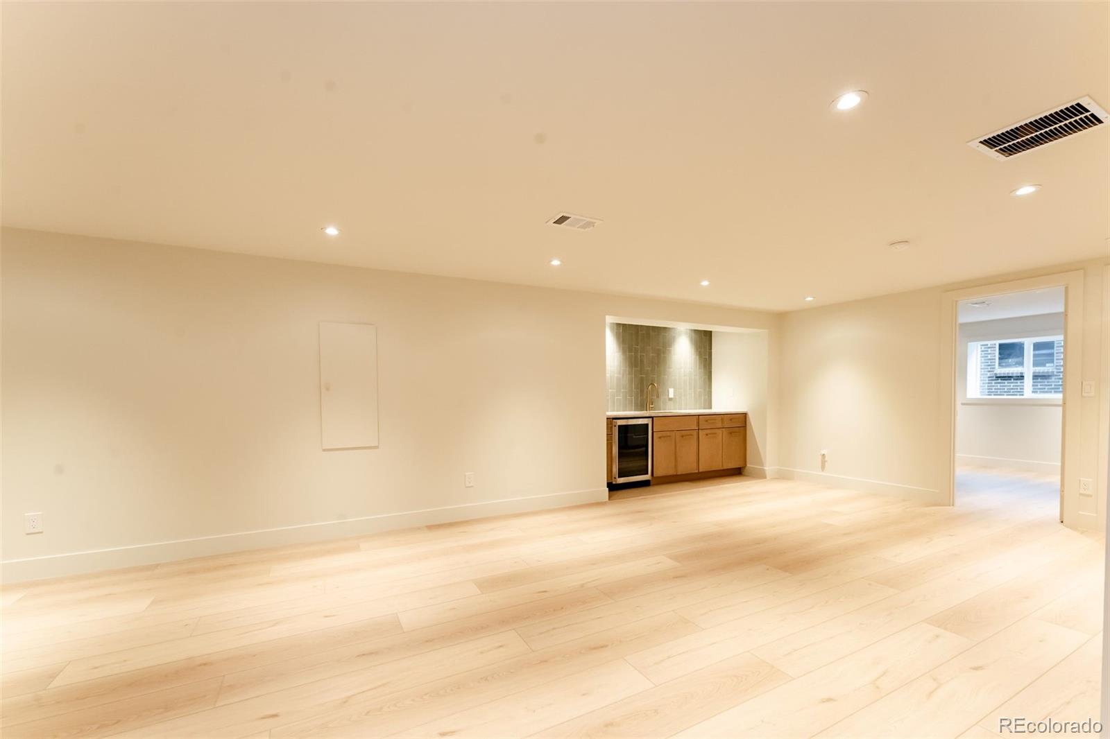 MLS Image #29 for 4775 s xanthia street,denver, Colorado