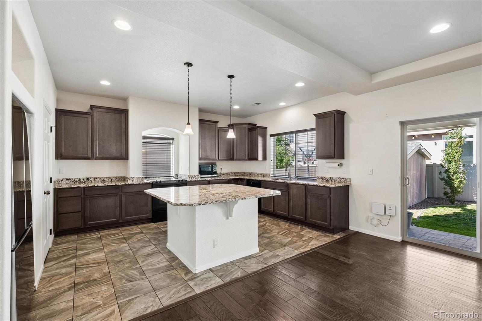 MLS Image #10 for 19045  robins drive,denver, Colorado