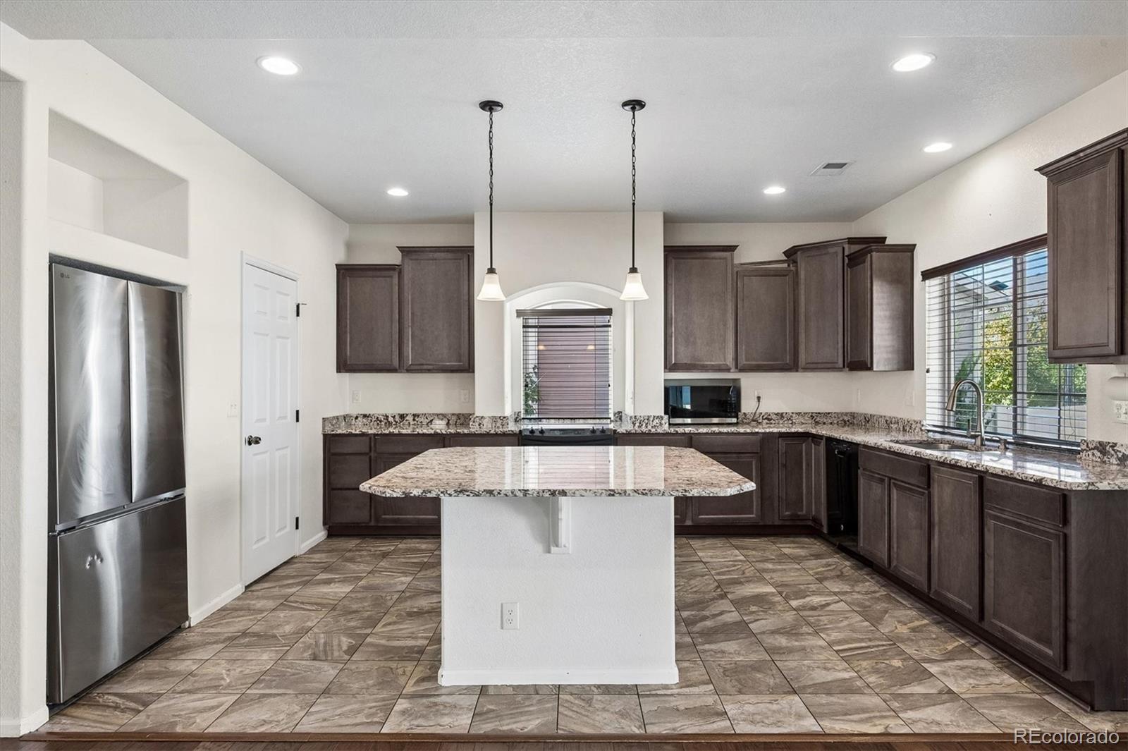 MLS Image #11 for 19045  robins drive,denver, Colorado