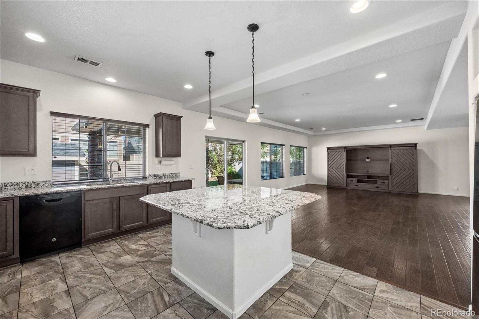 MLS Image #13 for 19045  robins drive,denver, Colorado