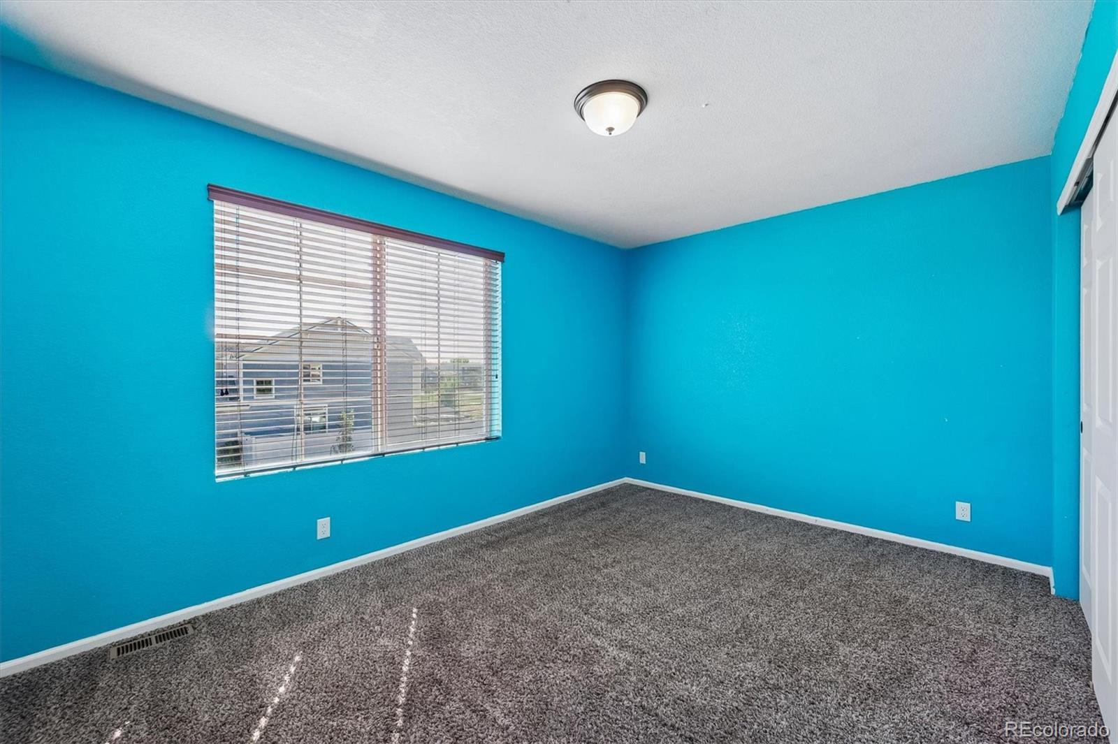 MLS Image #21 for 19045  robins drive,denver, Colorado