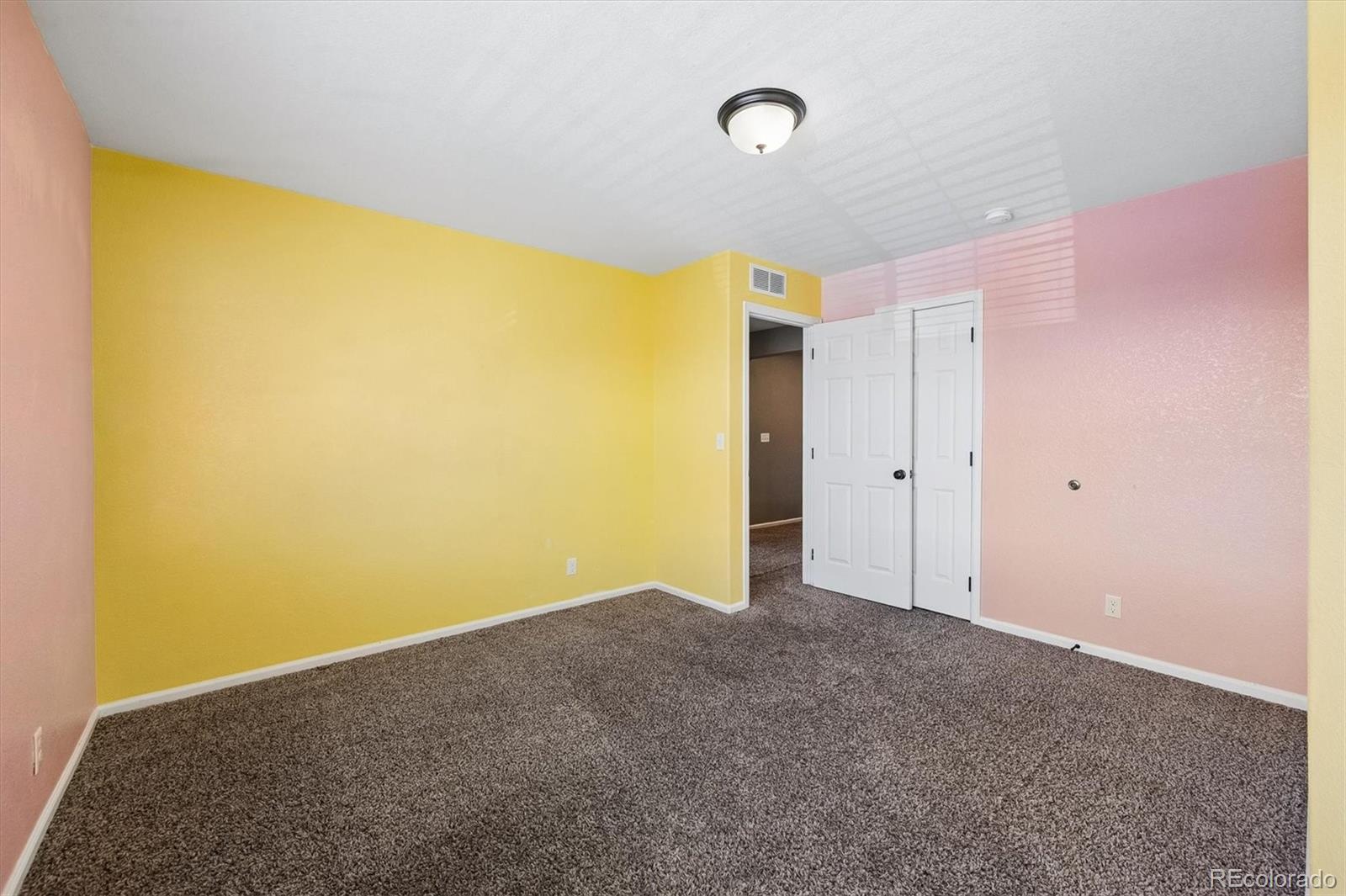 MLS Image #23 for 19045  robins drive,denver, Colorado