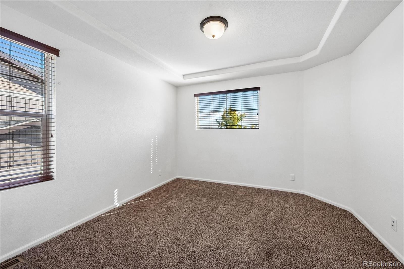 MLS Image #27 for 19045  robins drive,denver, Colorado