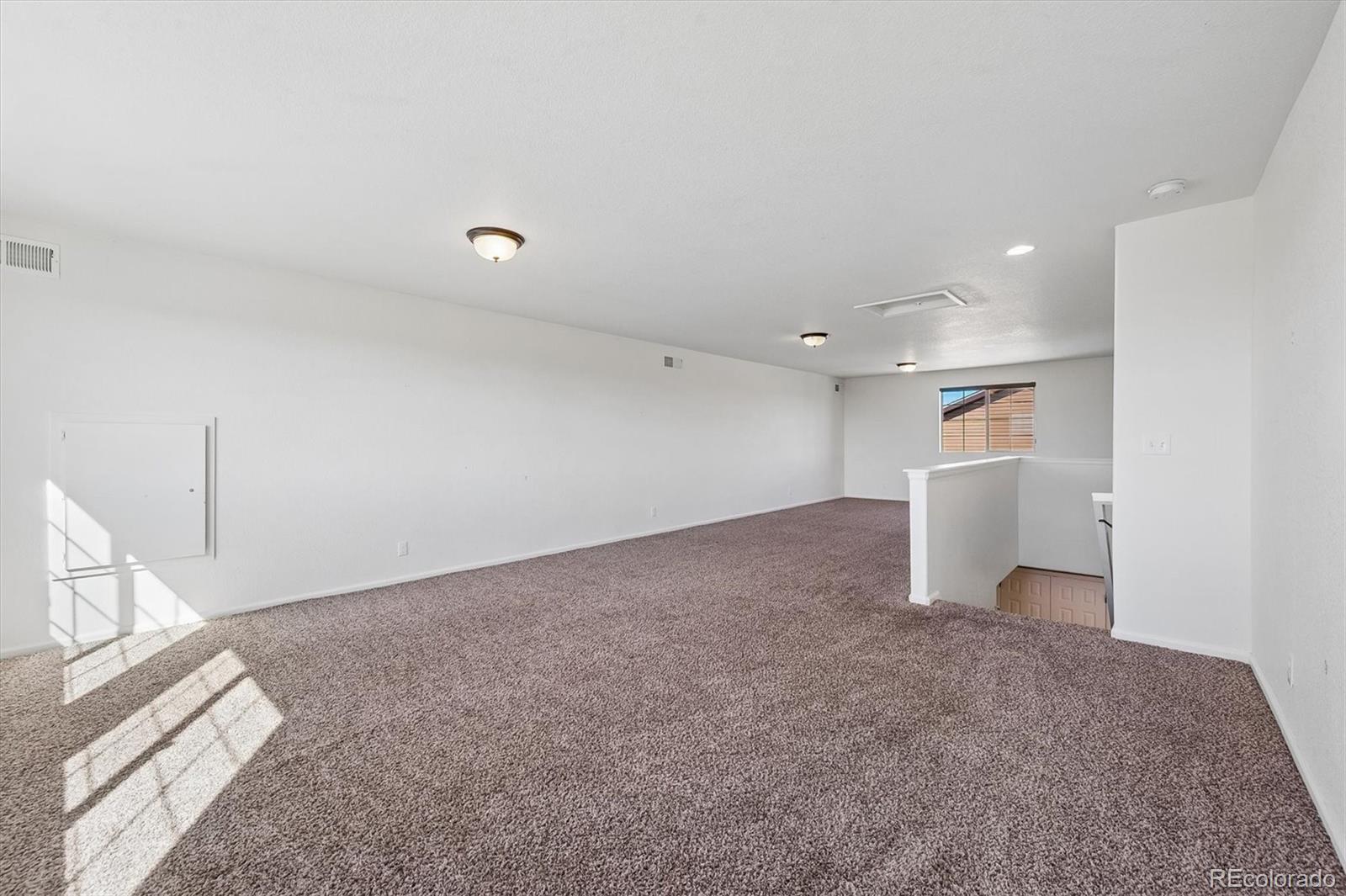 MLS Image #29 for 19045  robins drive,denver, Colorado