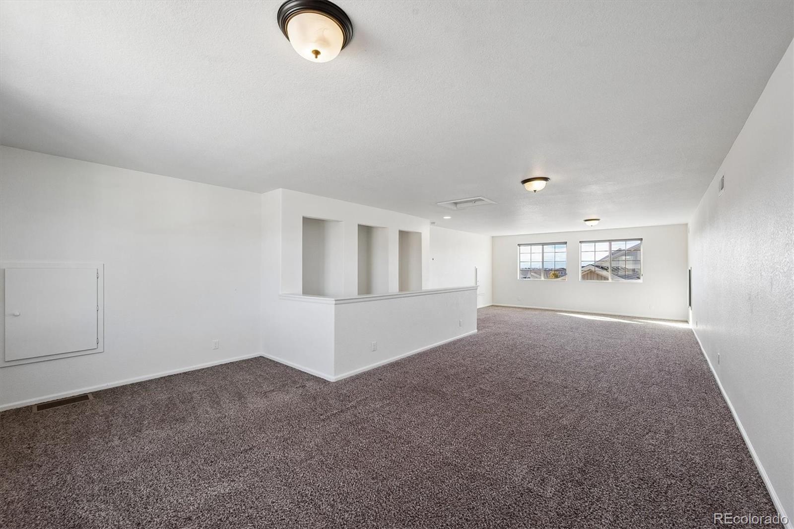 MLS Image #31 for 19045  robins drive,denver, Colorado