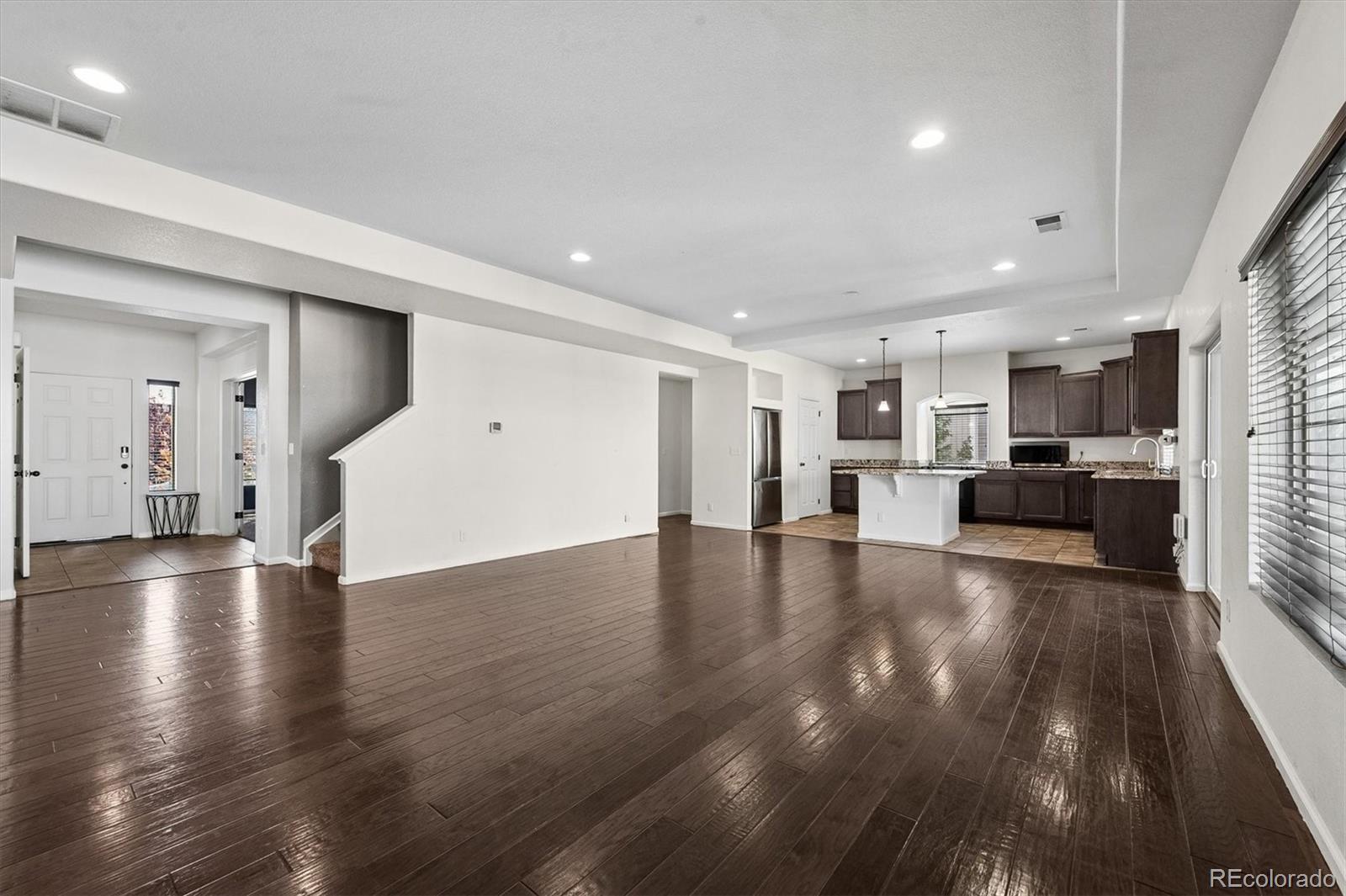 MLS Image #7 for 19045  robins drive,denver, Colorado