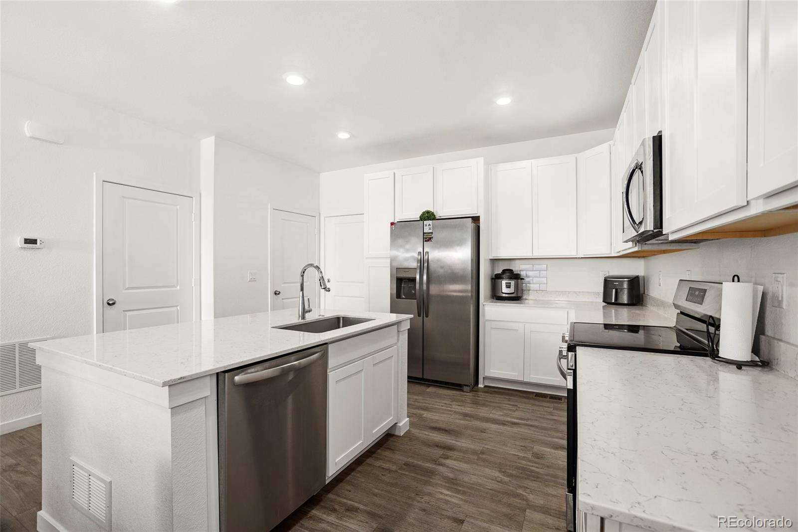 MLS Image #13 for 2001 s gold bug way,aurora, Colorado