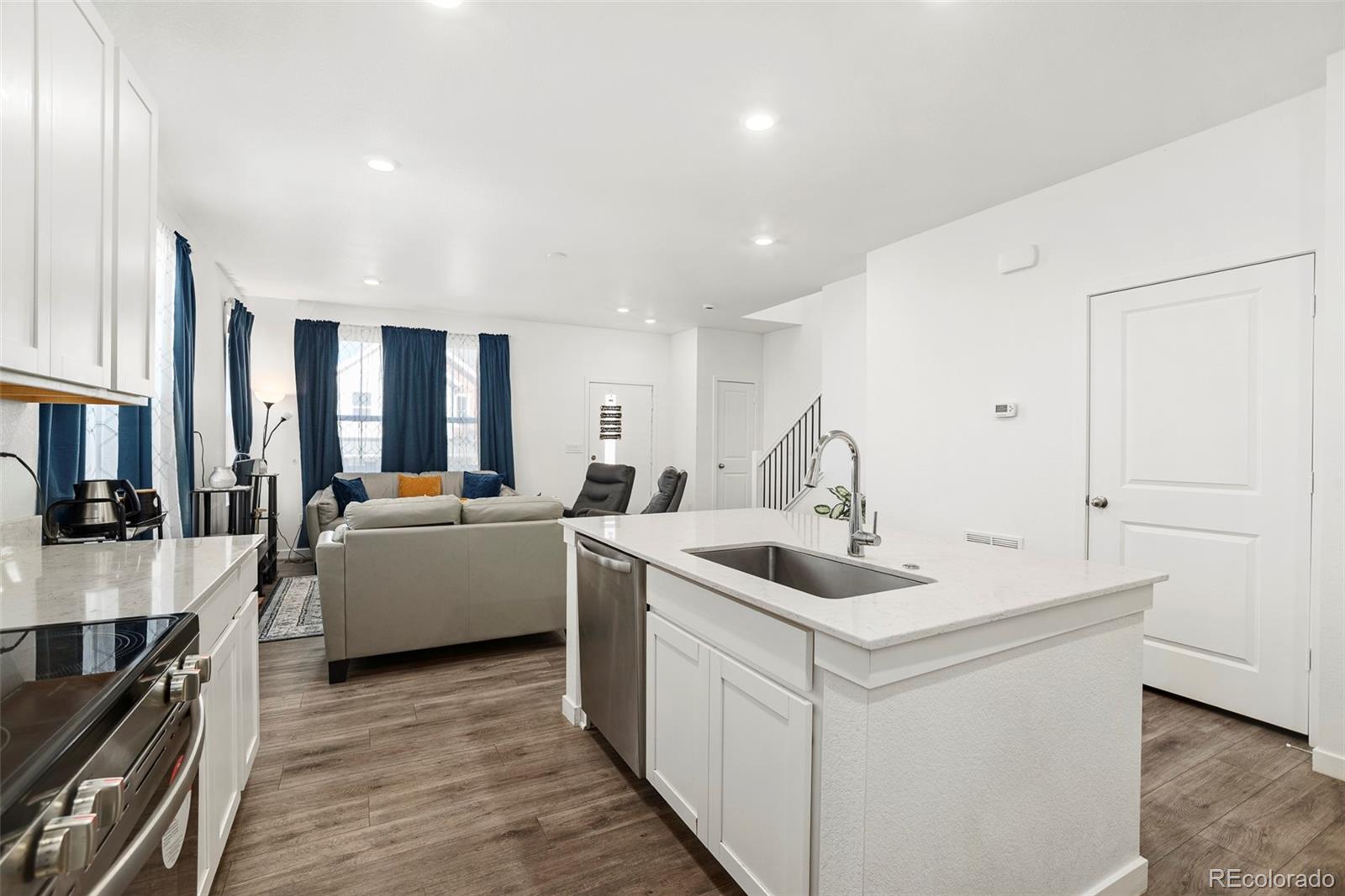 MLS Image #14 for 2001 s gold bug way,aurora, Colorado