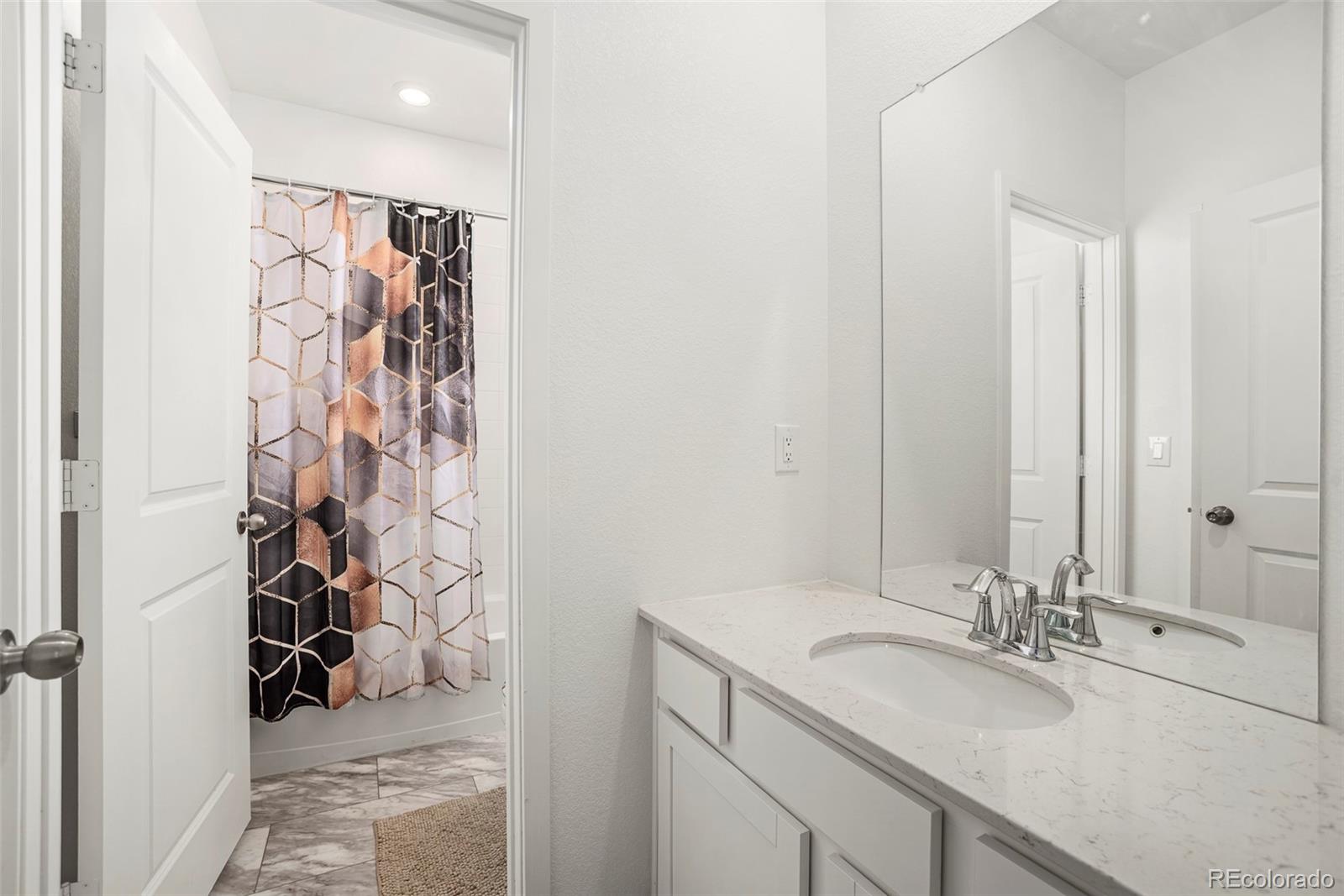 MLS Image #30 for 2001 s gold bug way,aurora, Colorado