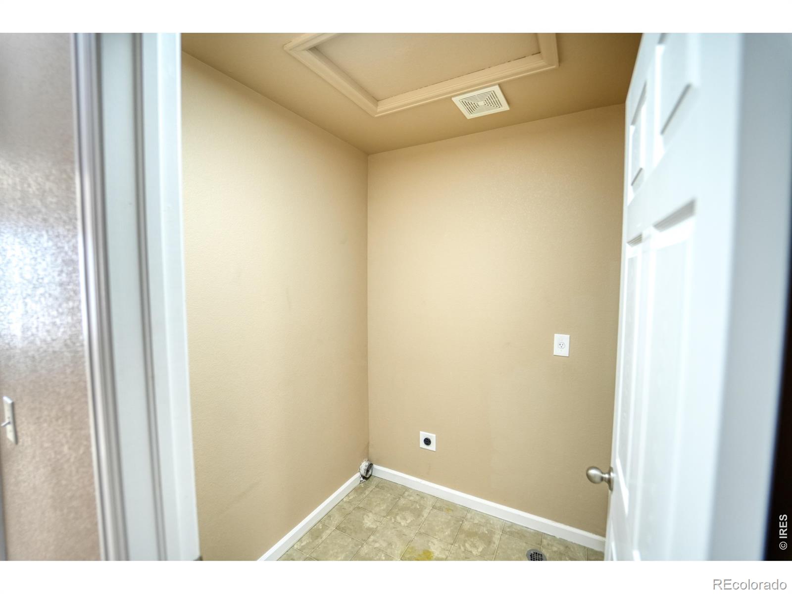 MLS Image #26 for 232  kits place,johnstown, Colorado