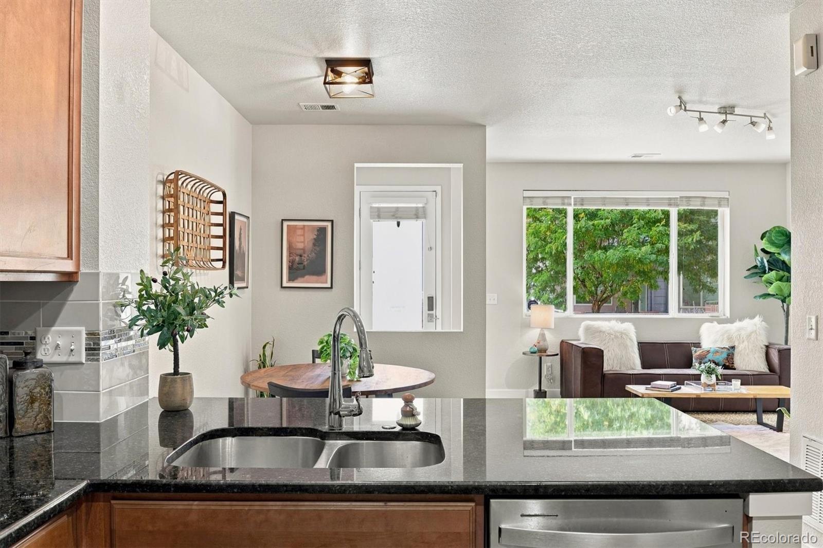 MLS Image #12 for 2009 w 67th place,denver, Colorado