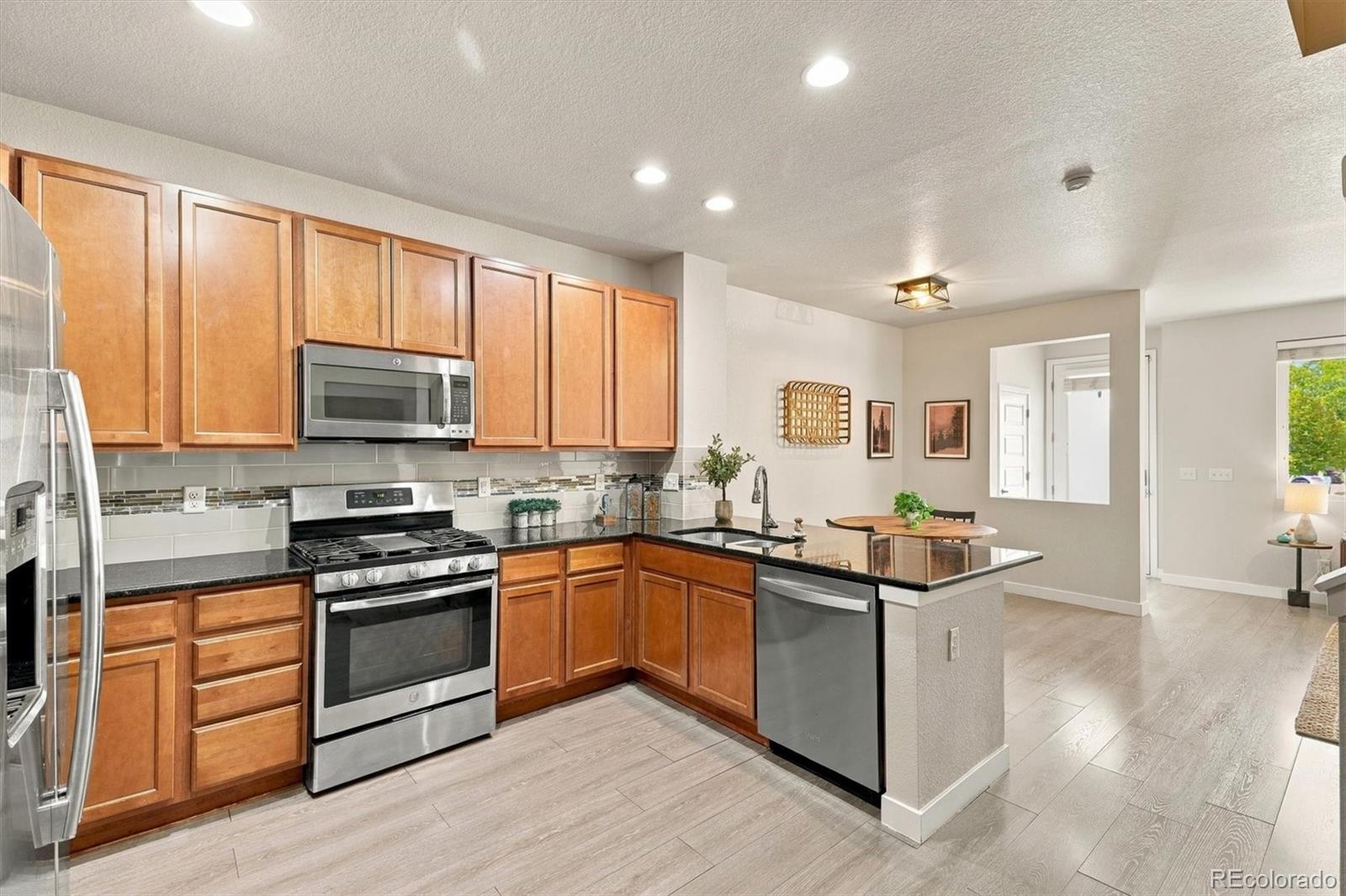 MLS Image #9 for 2009 w 67th place,denver, Colorado
