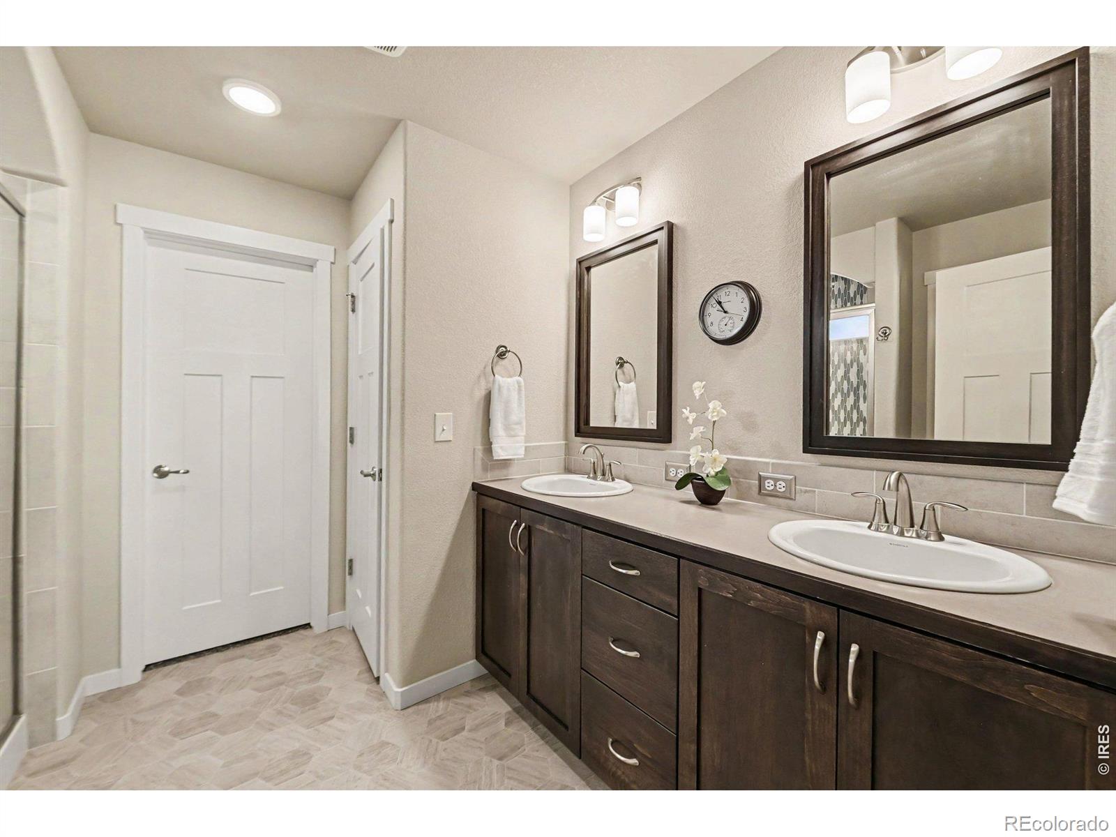 MLS Image #11 for 7102  silver court,timnath, Colorado