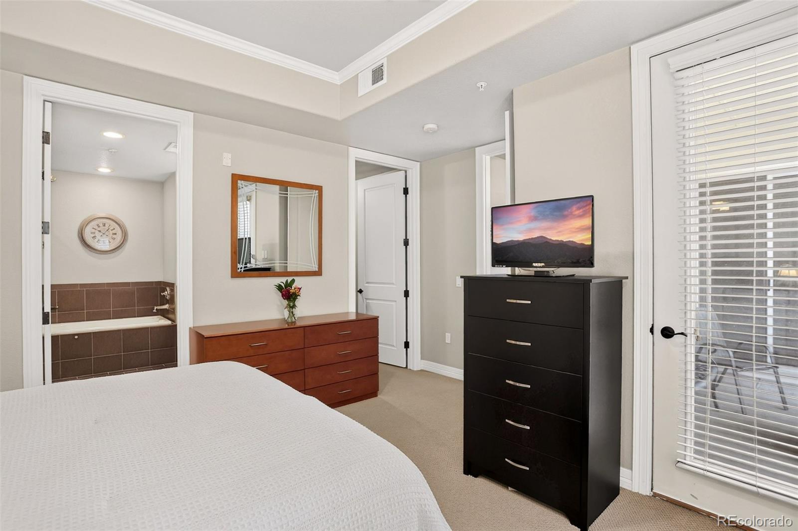 MLS Image #16 for 5592 s nevada street,littleton, Colorado