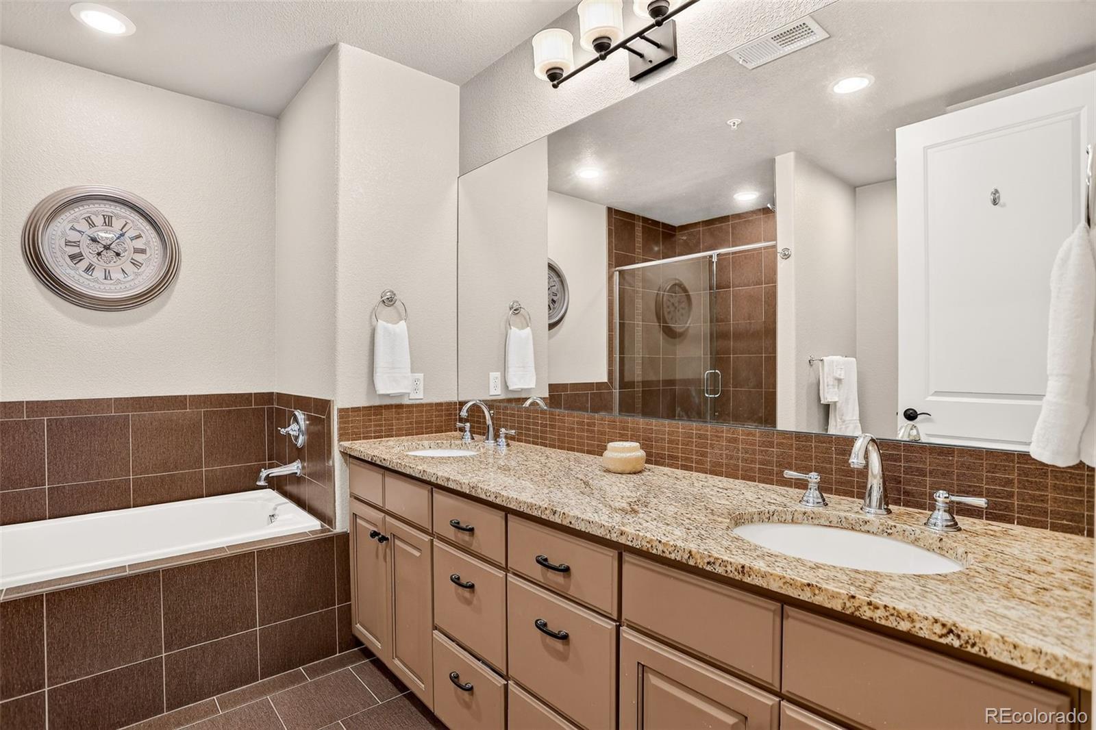 MLS Image #19 for 5592 s nevada street,littleton, Colorado