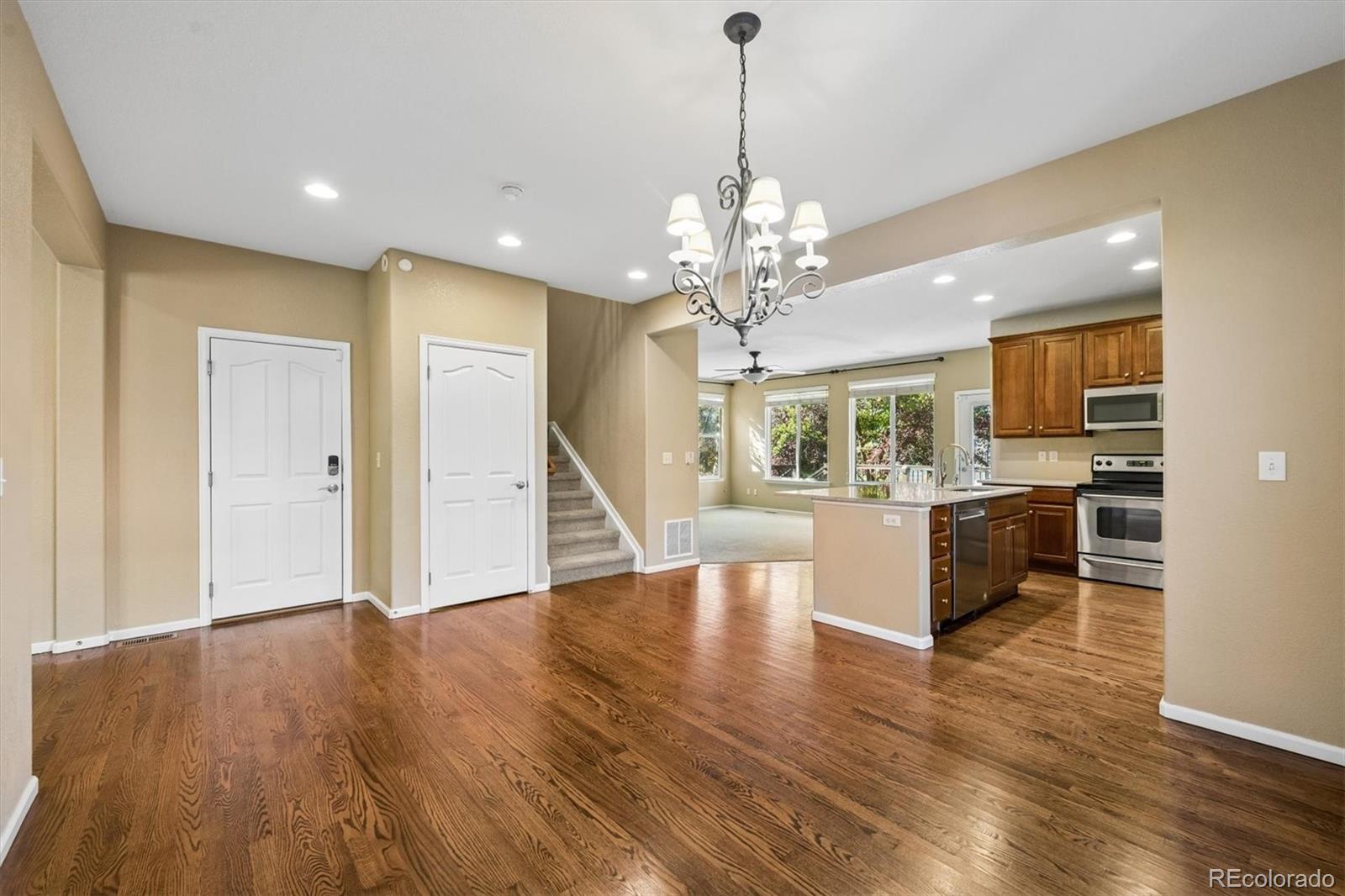 MLS Image #10 for 10097  telluride street,commerce city, Colorado