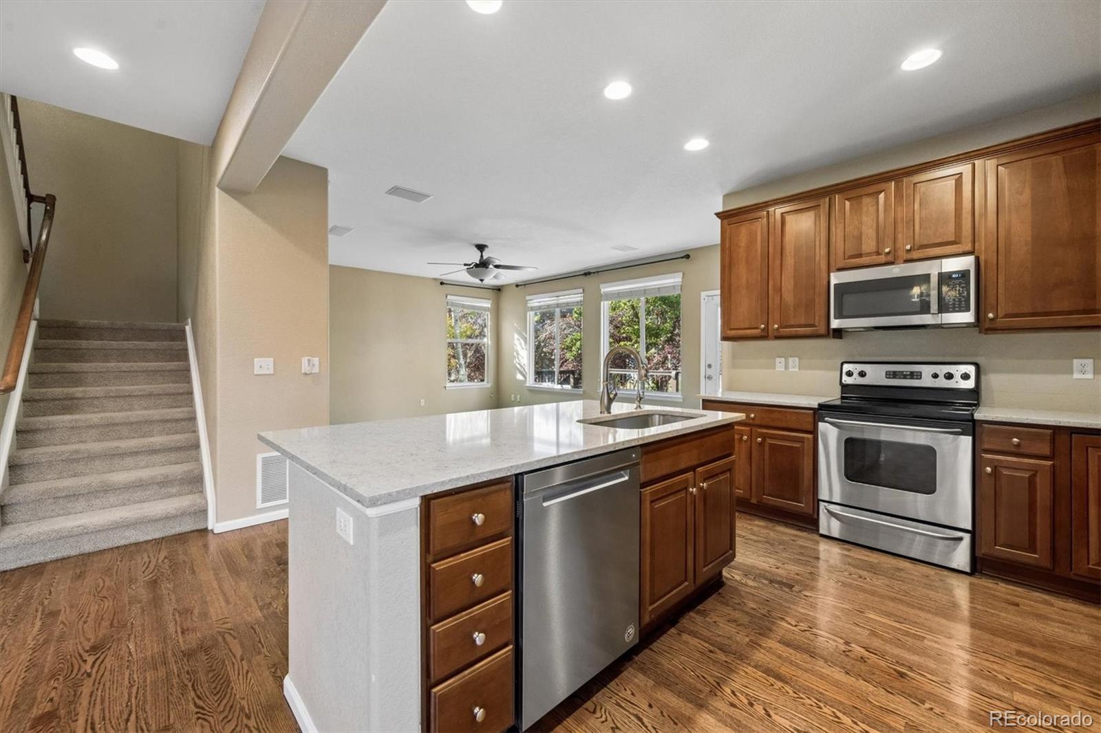 MLS Image #14 for 10097  telluride street,commerce city, Colorado