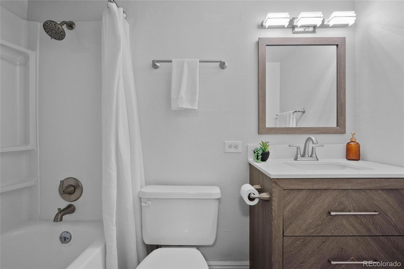 MLS Image #11 for 1260  n york street,denver, Colorado