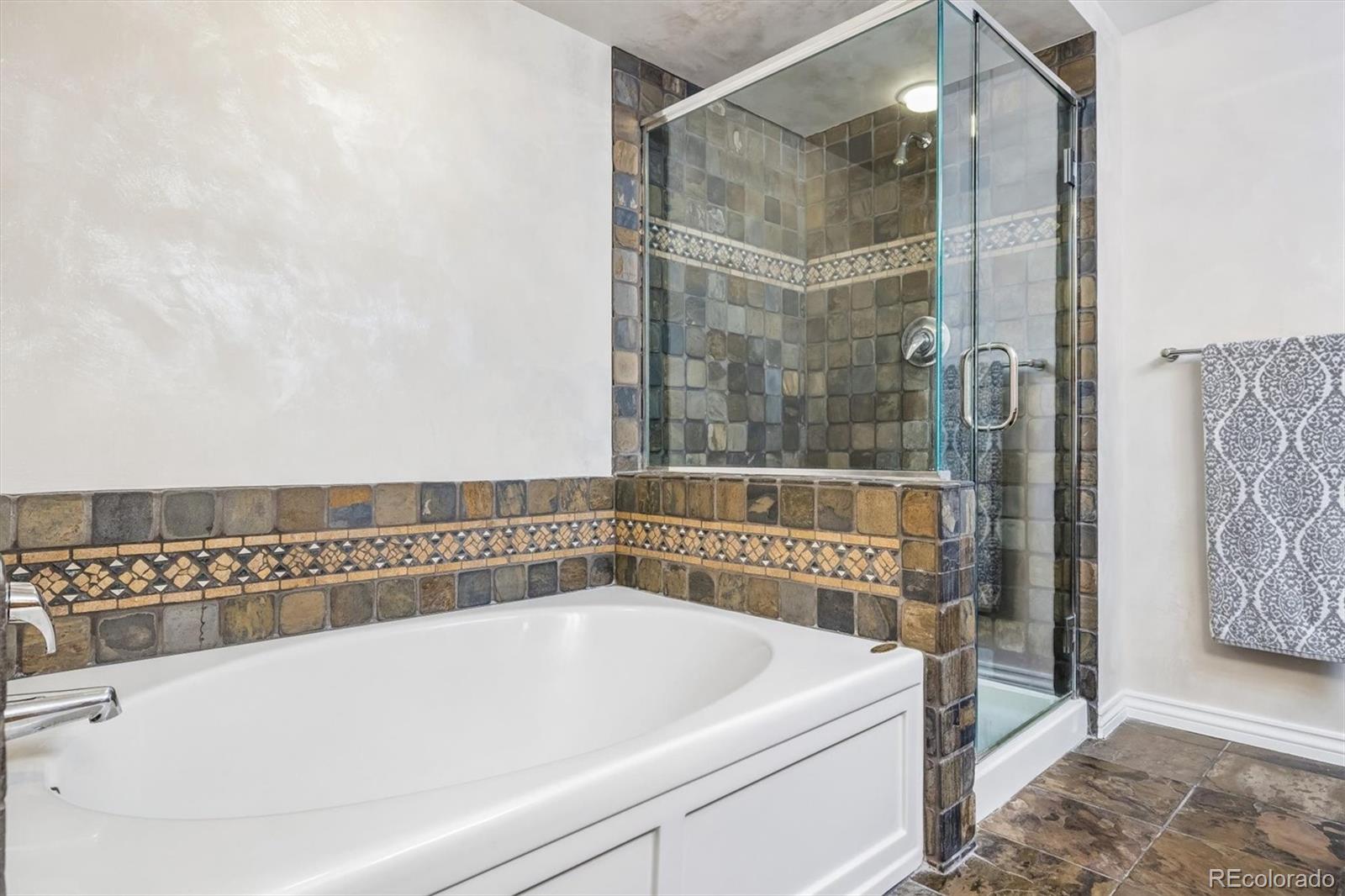 MLS Image #15 for 8100 e union avenue,denver, Colorado