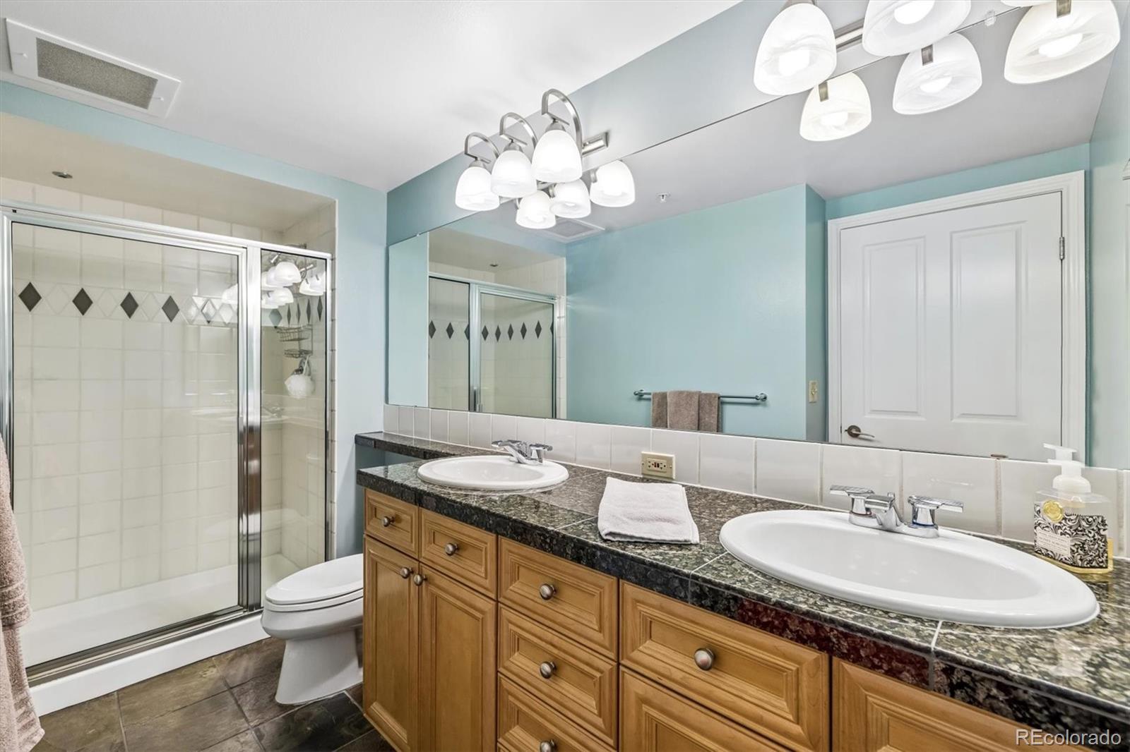 MLS Image #19 for 8100 e union avenue,denver, Colorado