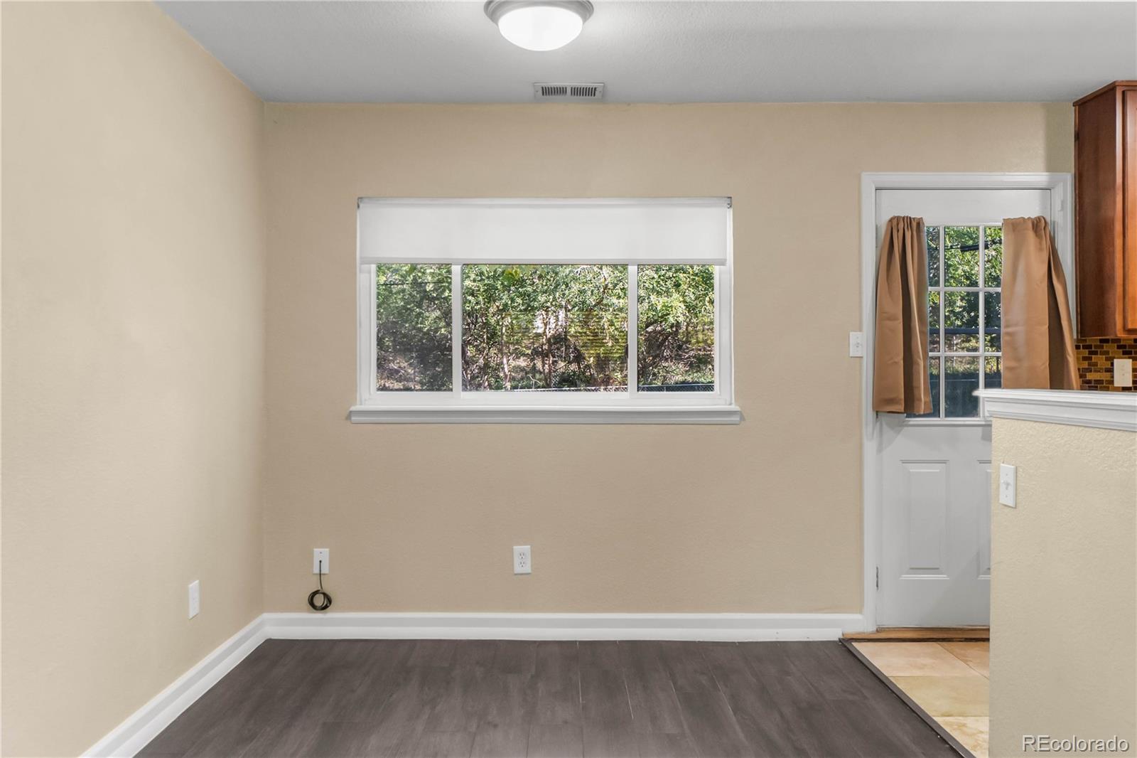 MLS Image #13 for 3060 s grape way,denver, Colorado