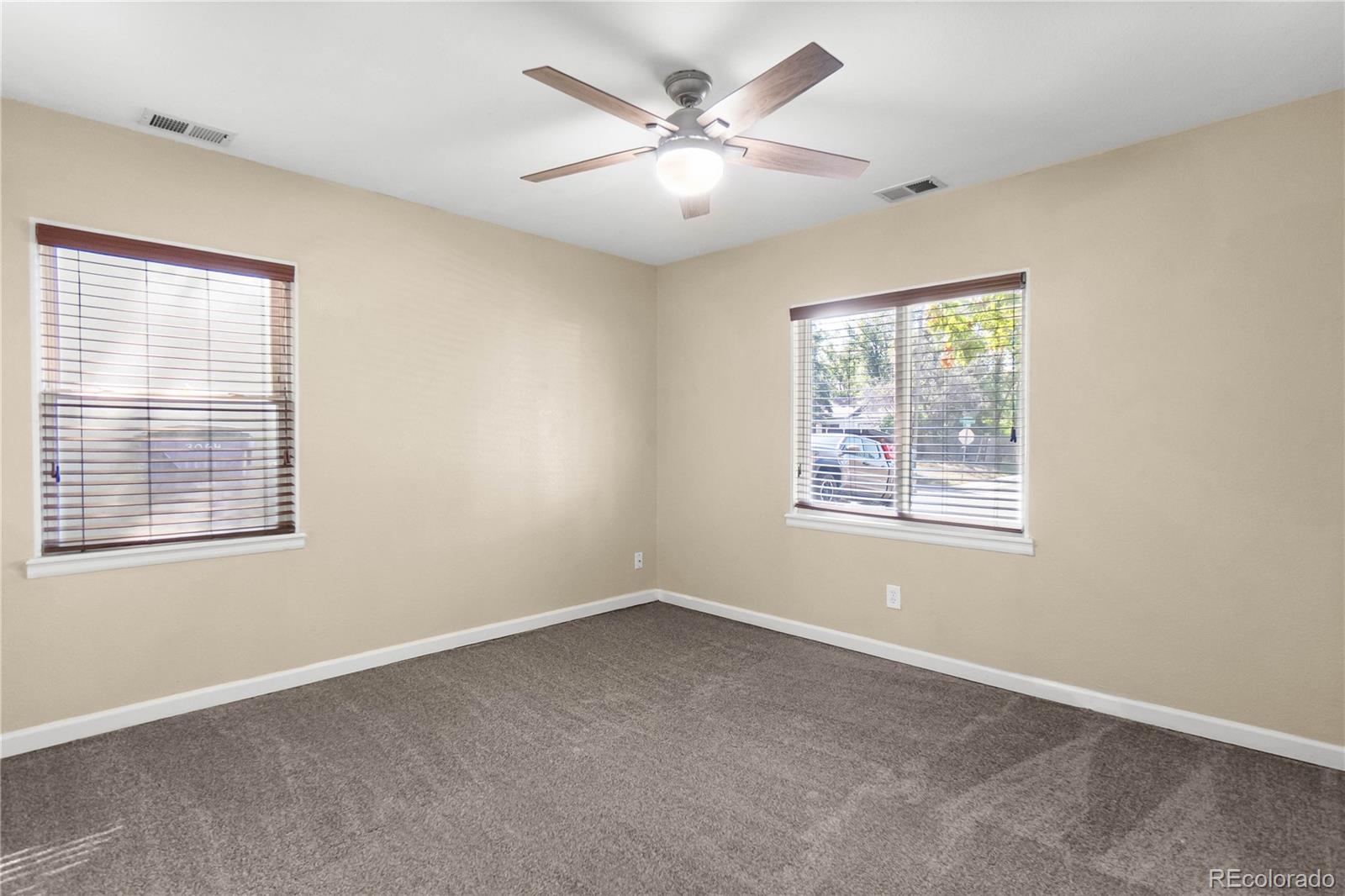 MLS Image #17 for 3060 s grape way,denver, Colorado