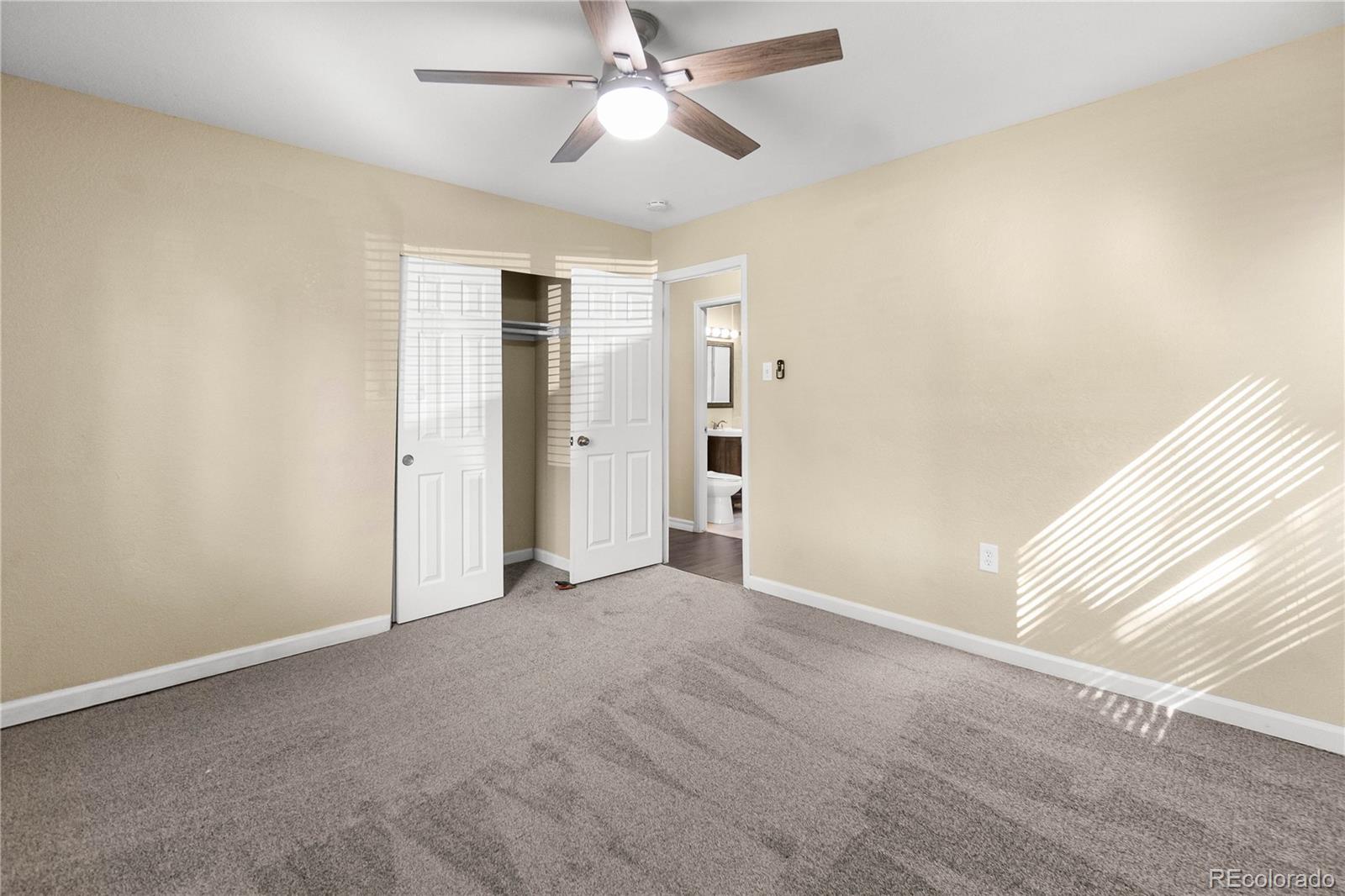 MLS Image #19 for 3060 s grape way,denver, Colorado