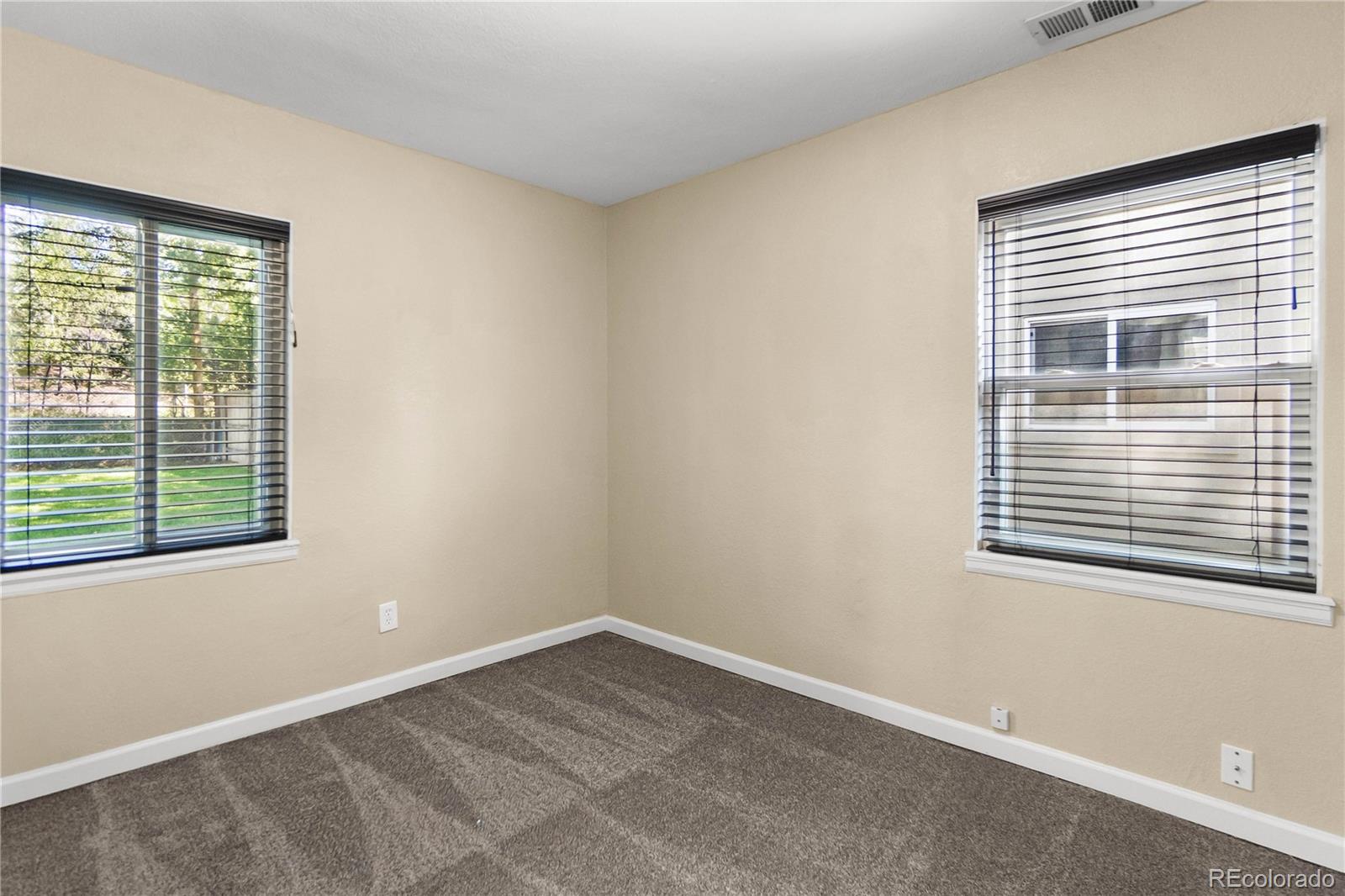MLS Image #24 for 3060 s grape way,denver, Colorado
