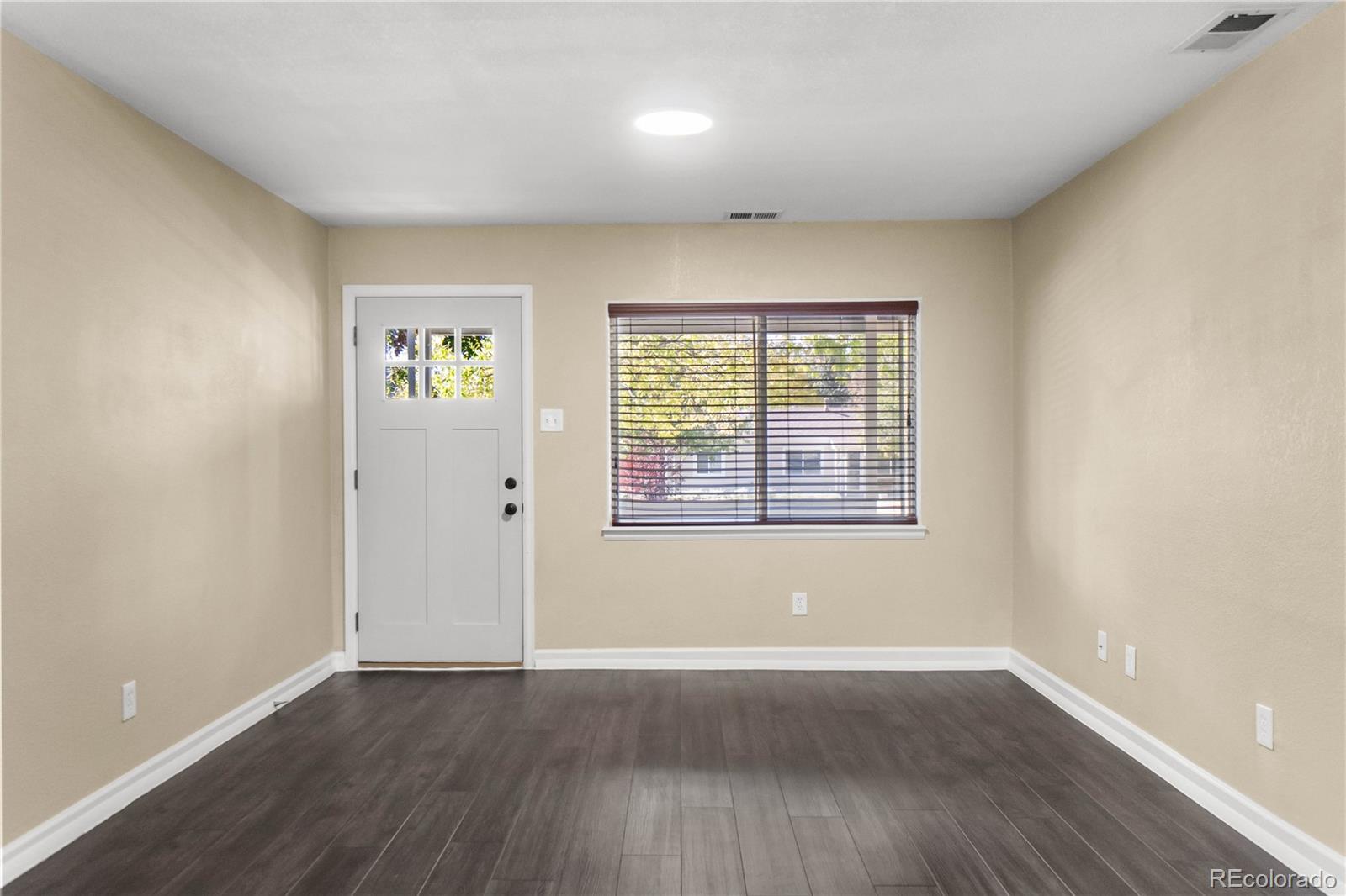 MLS Image #7 for 3060 s grape way,denver, Colorado