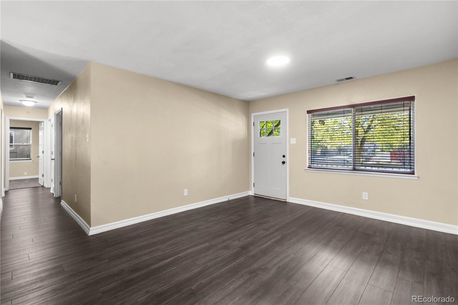 MLS Image #9 for 3060 s grape way,denver, Colorado