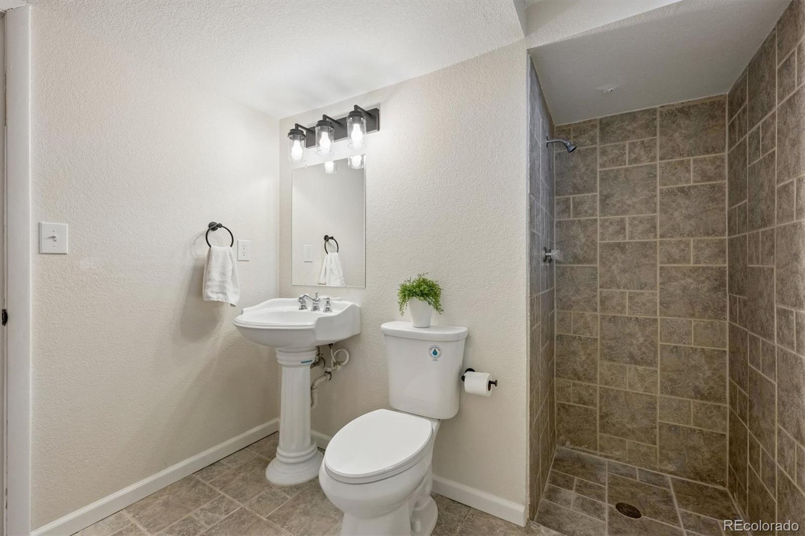 MLS Image #20 for 6584 s newland circle,littleton, Colorado