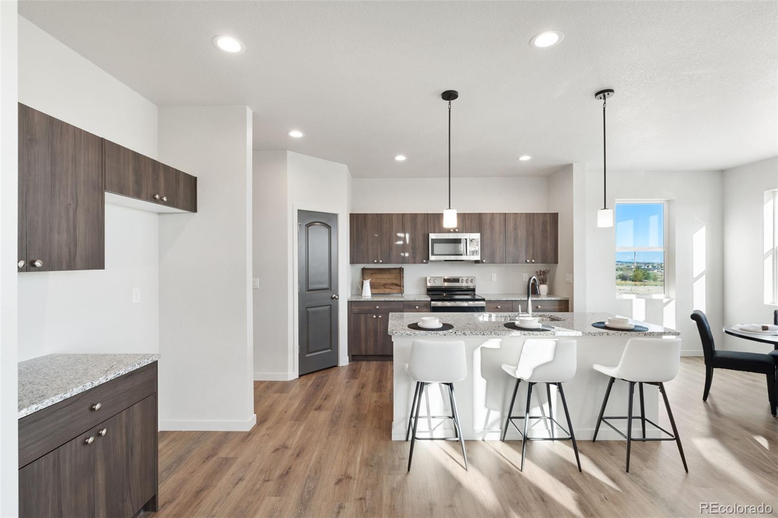 MLS Image #9 for 824 e loma drive,pueblo west, Colorado