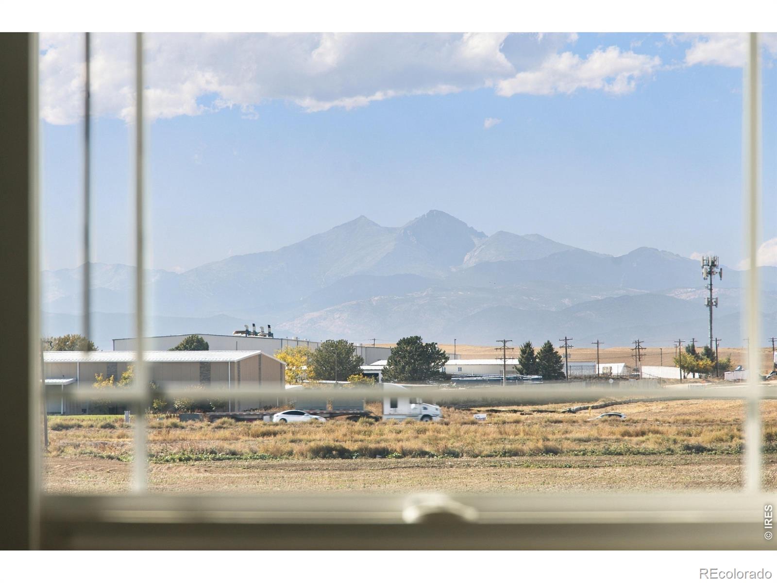 MLS Image #3 for 604  thoroughbred lane,johnstown, Colorado